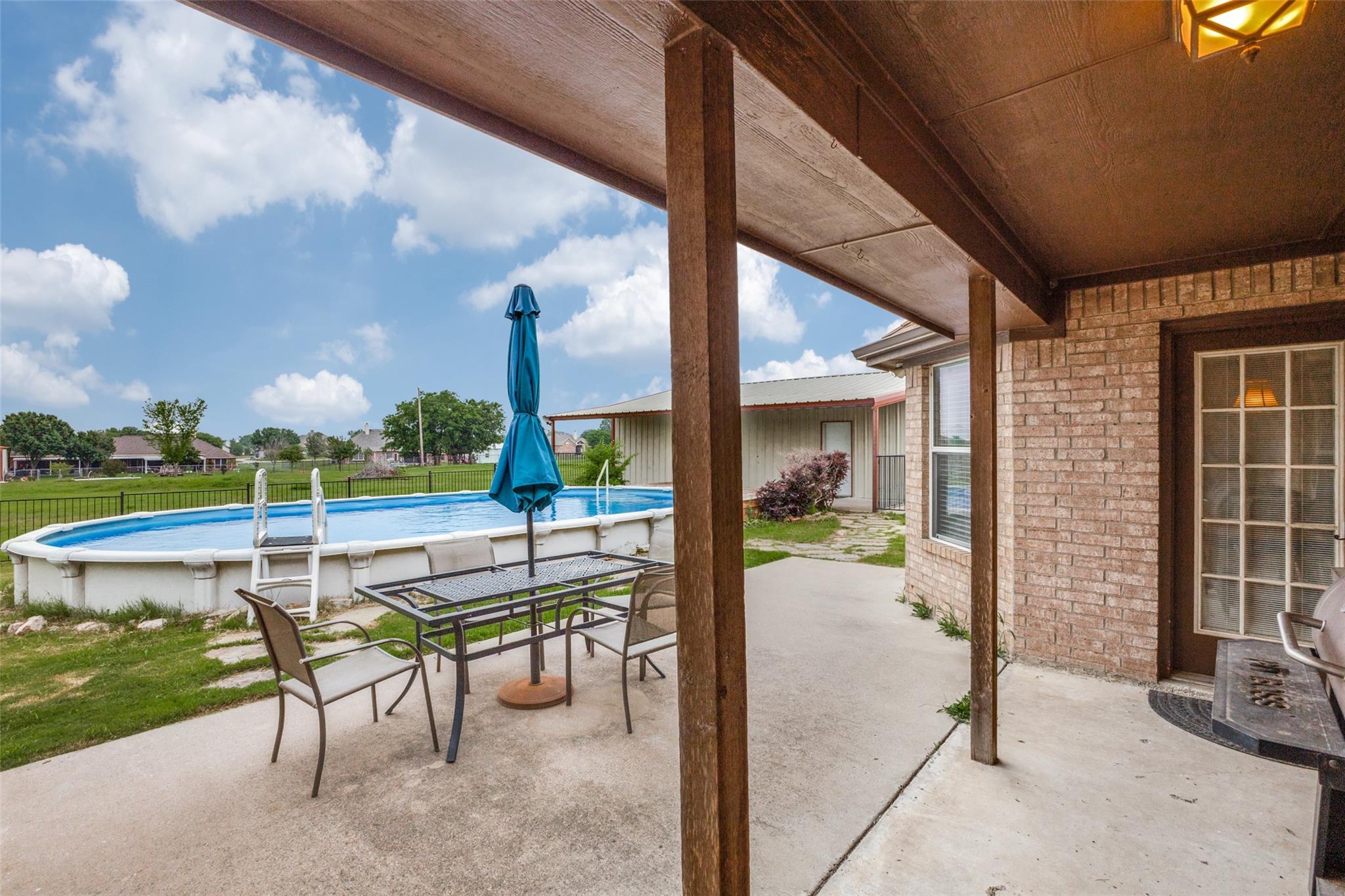 main property photo 17