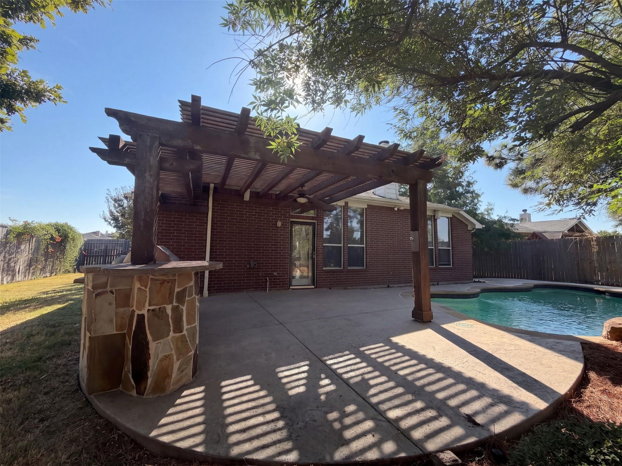 main property photo 10