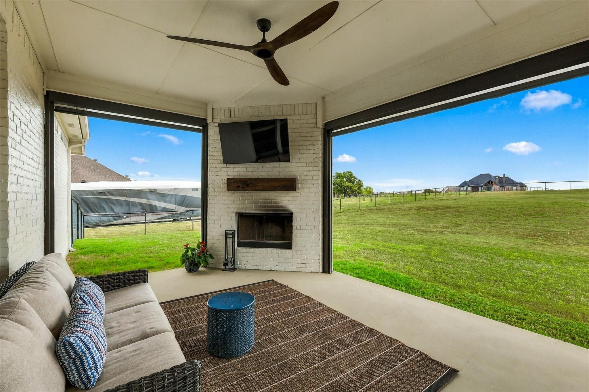 main property photo 32