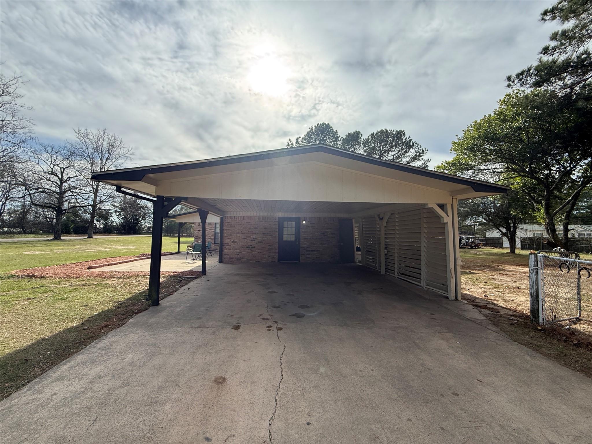 main property photo 23