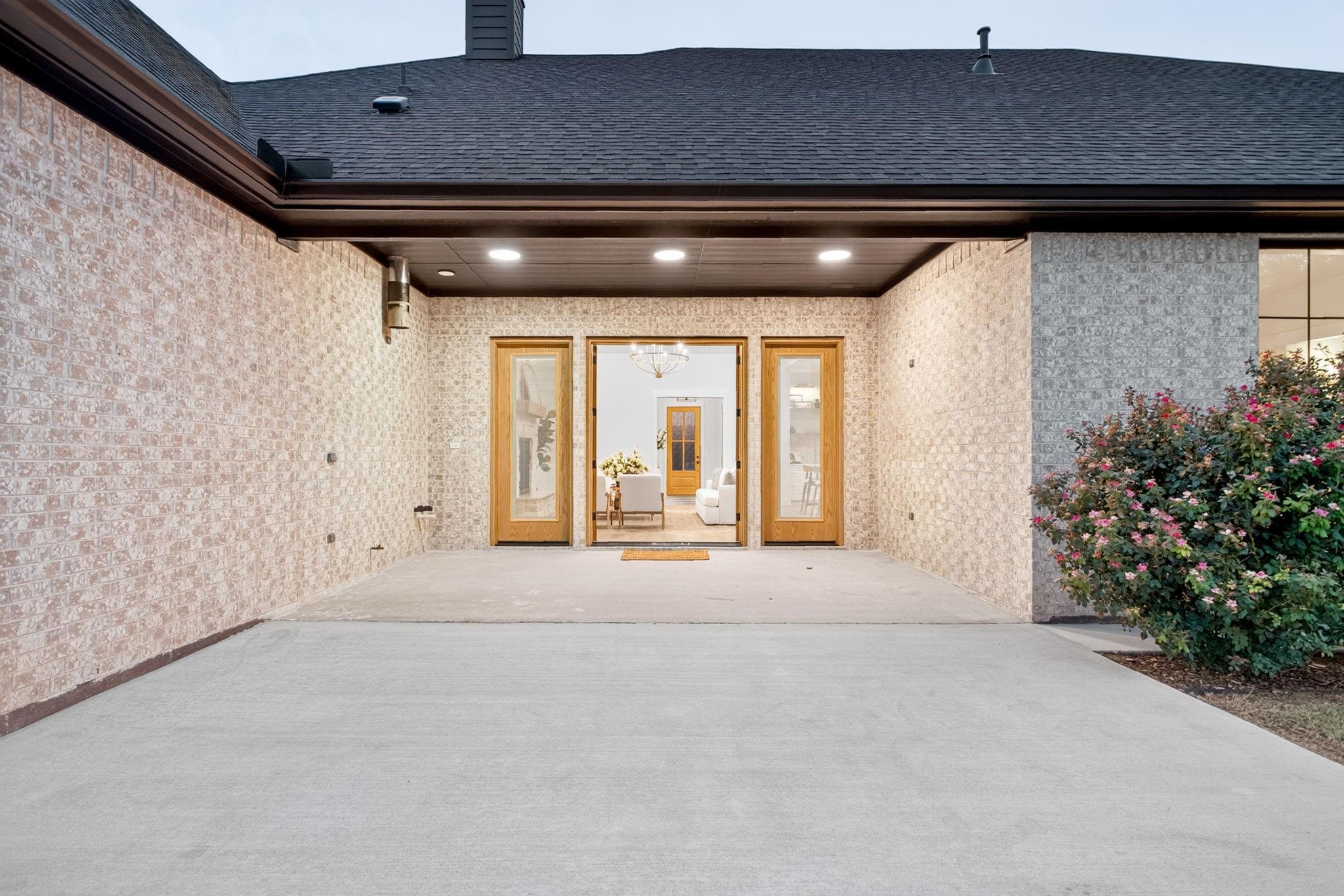 main property photo 36