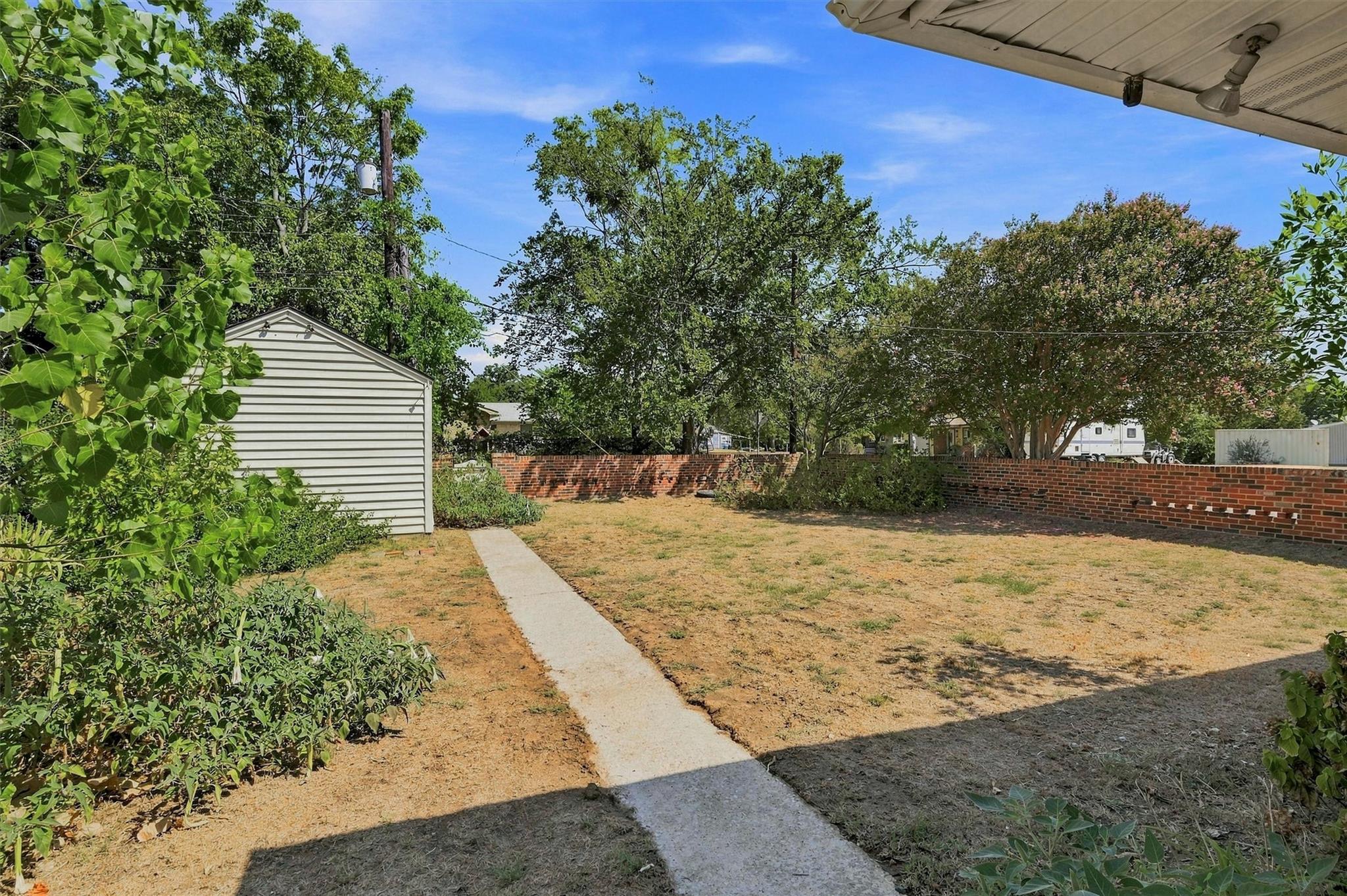 main property photo 32