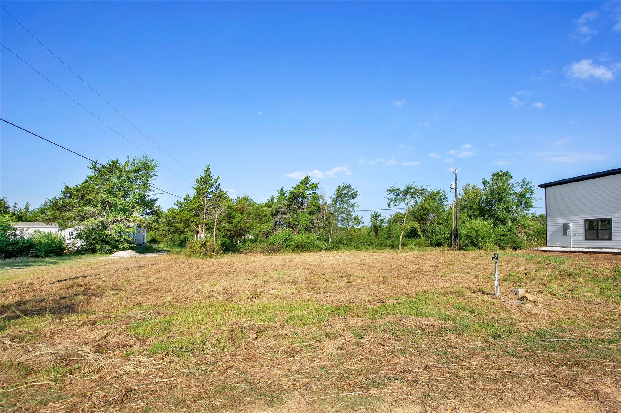 main property photo 6
