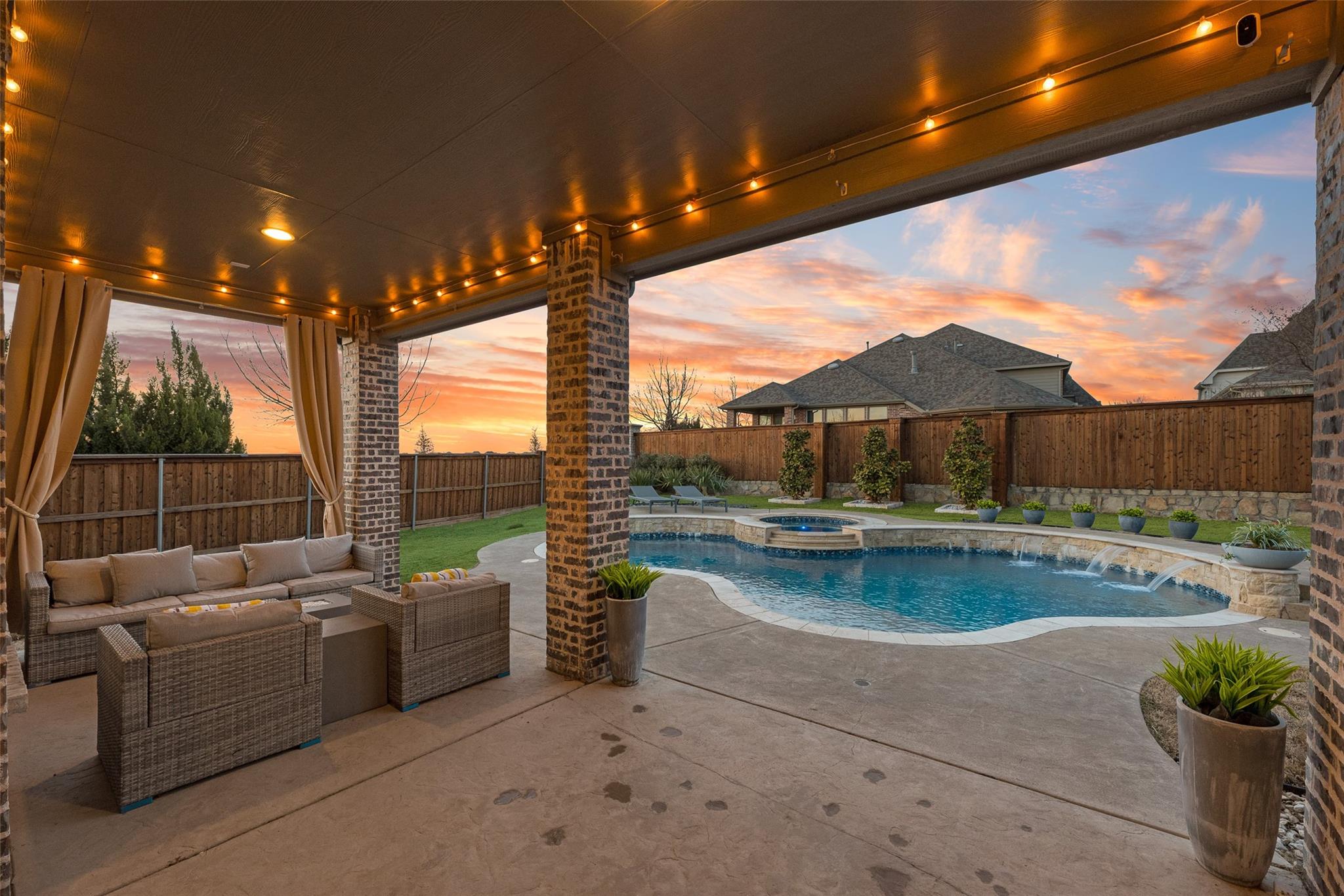 main property photo 29