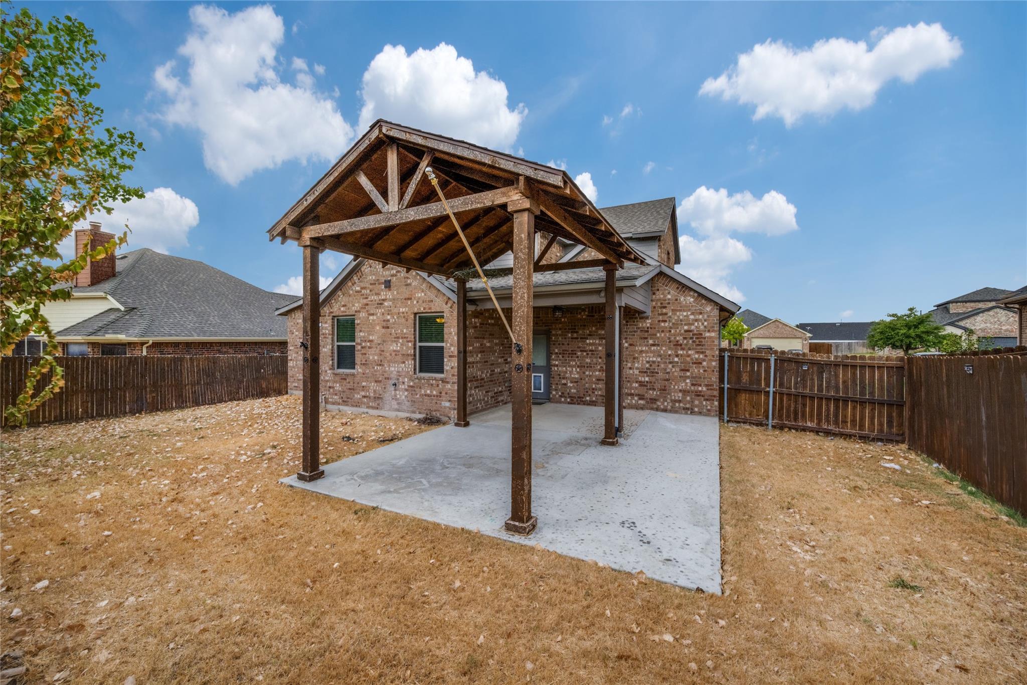 main property photo 25