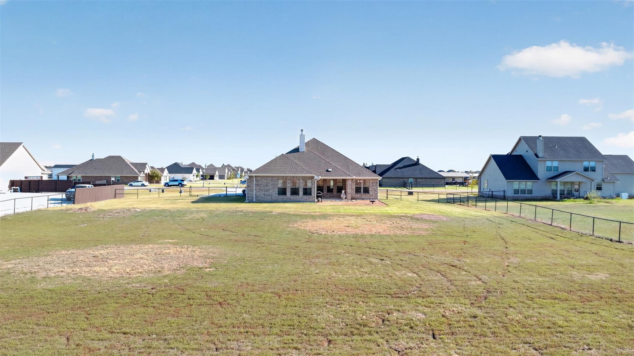 main property photo 32