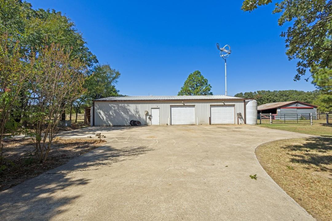 main property photo 28