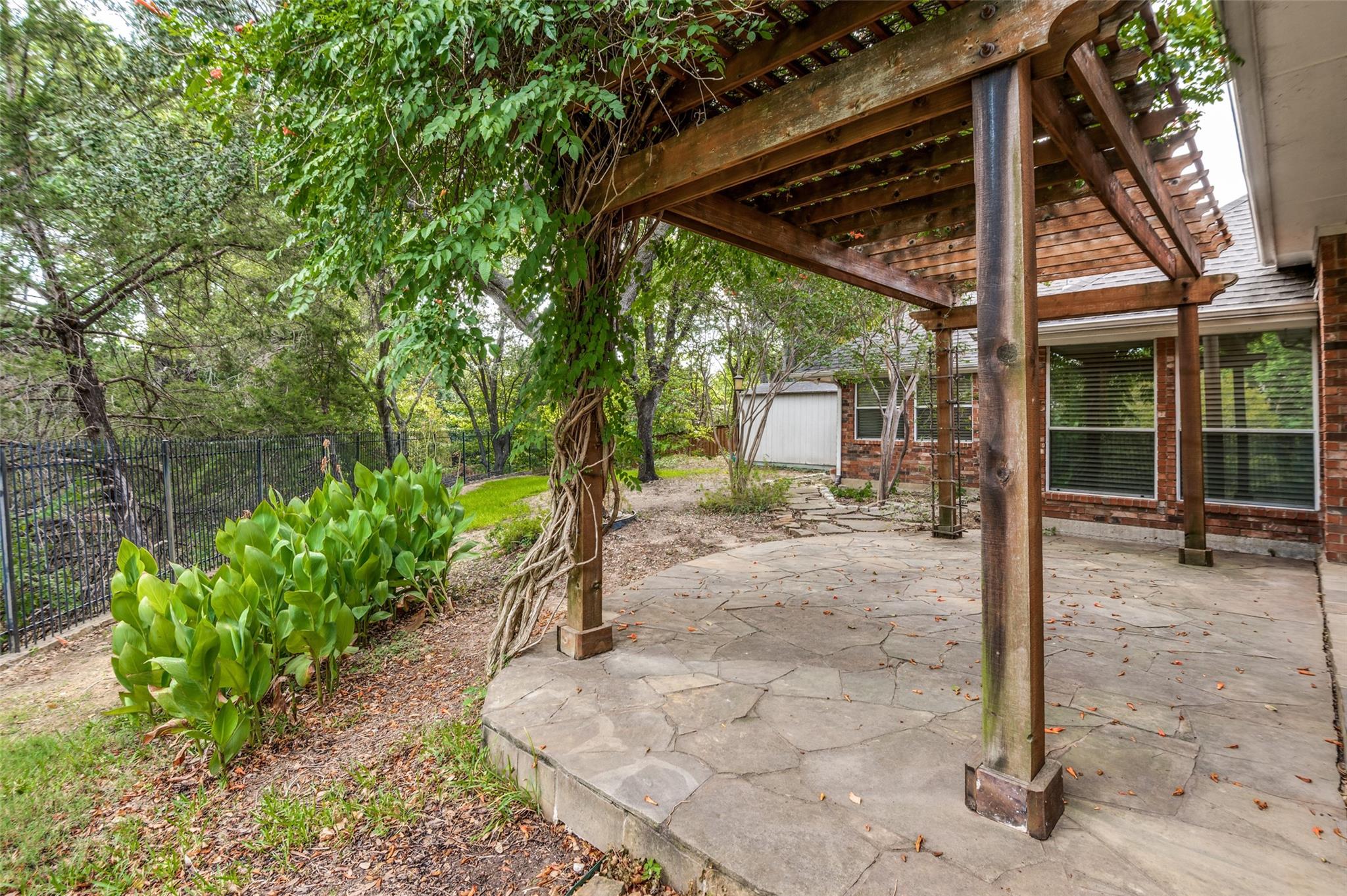 main property photo 23