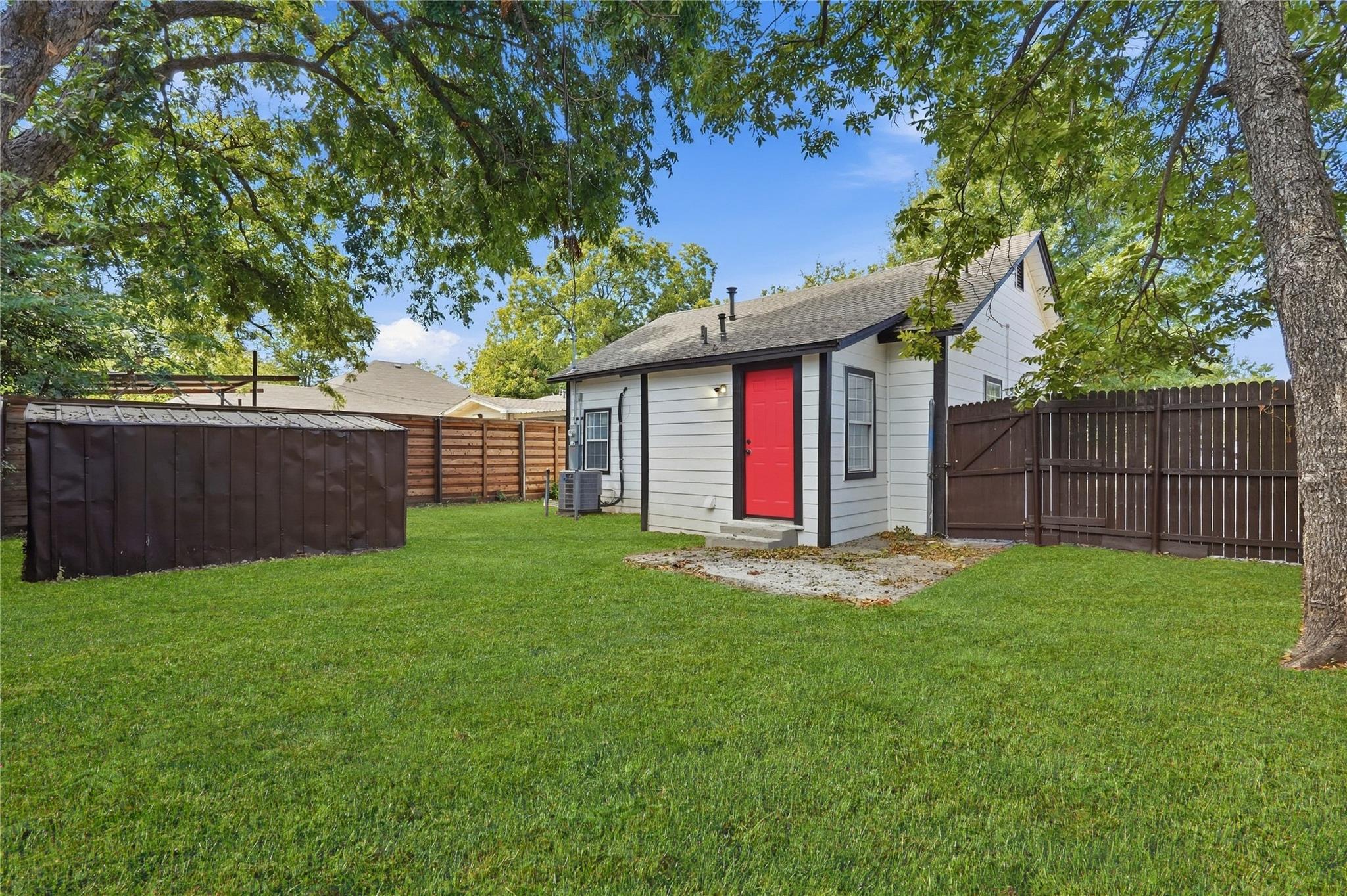 main property photo 13