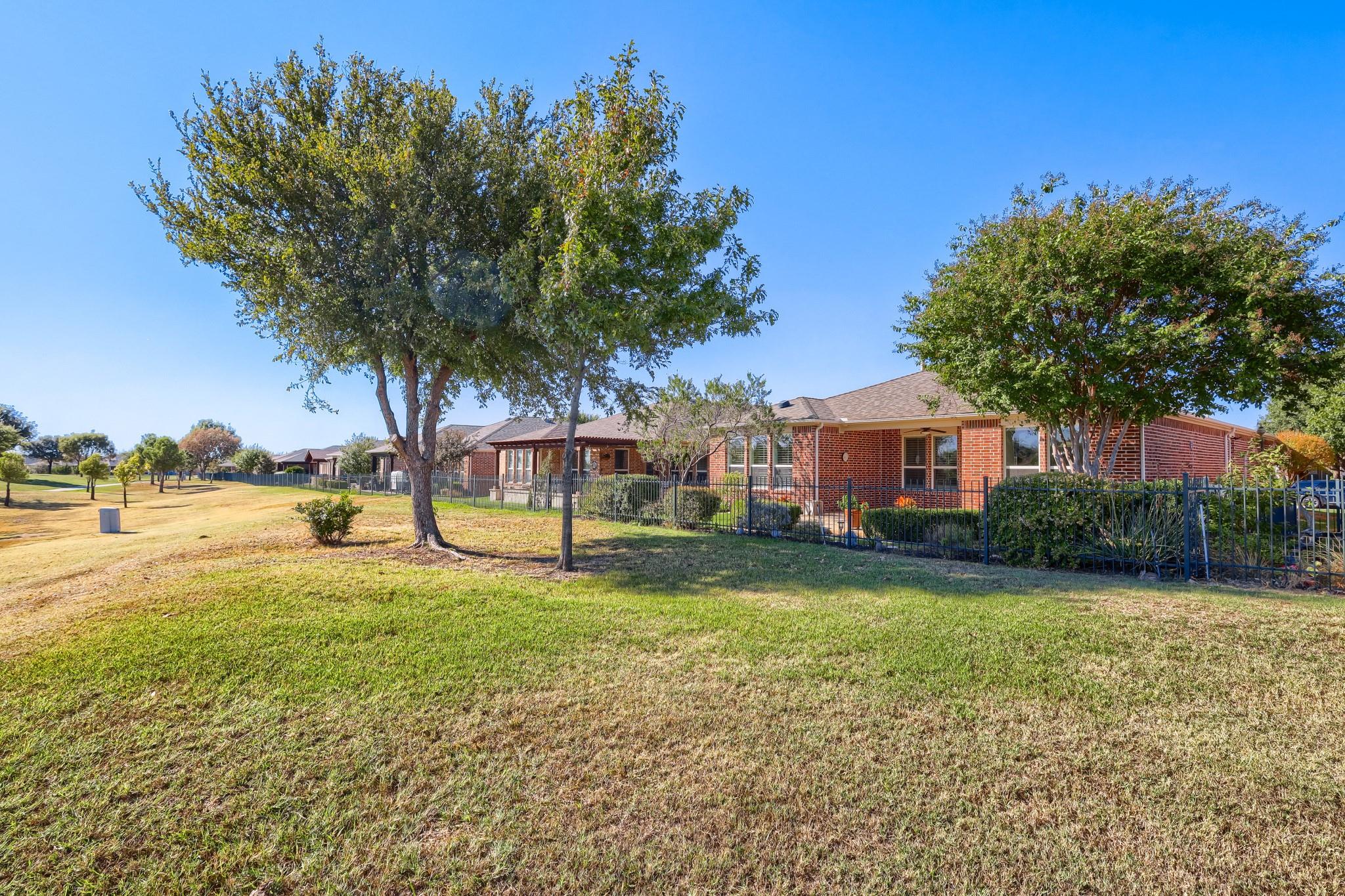 main property photo 19