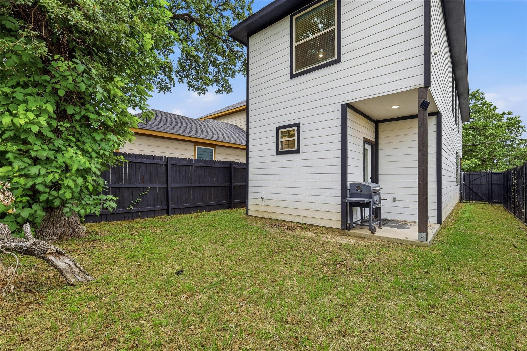 main property photo 25