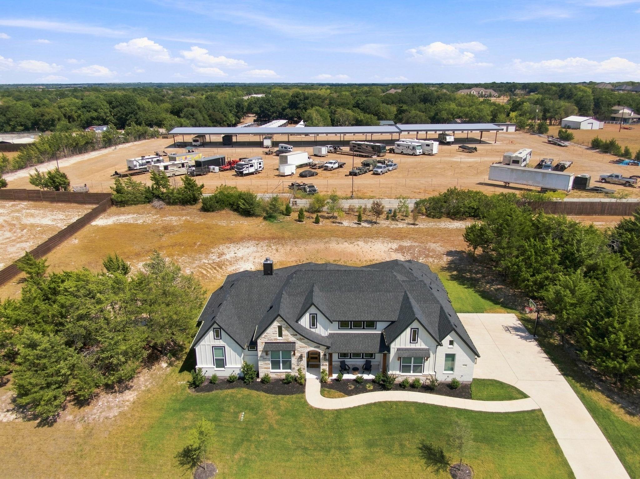 main property photo 23
