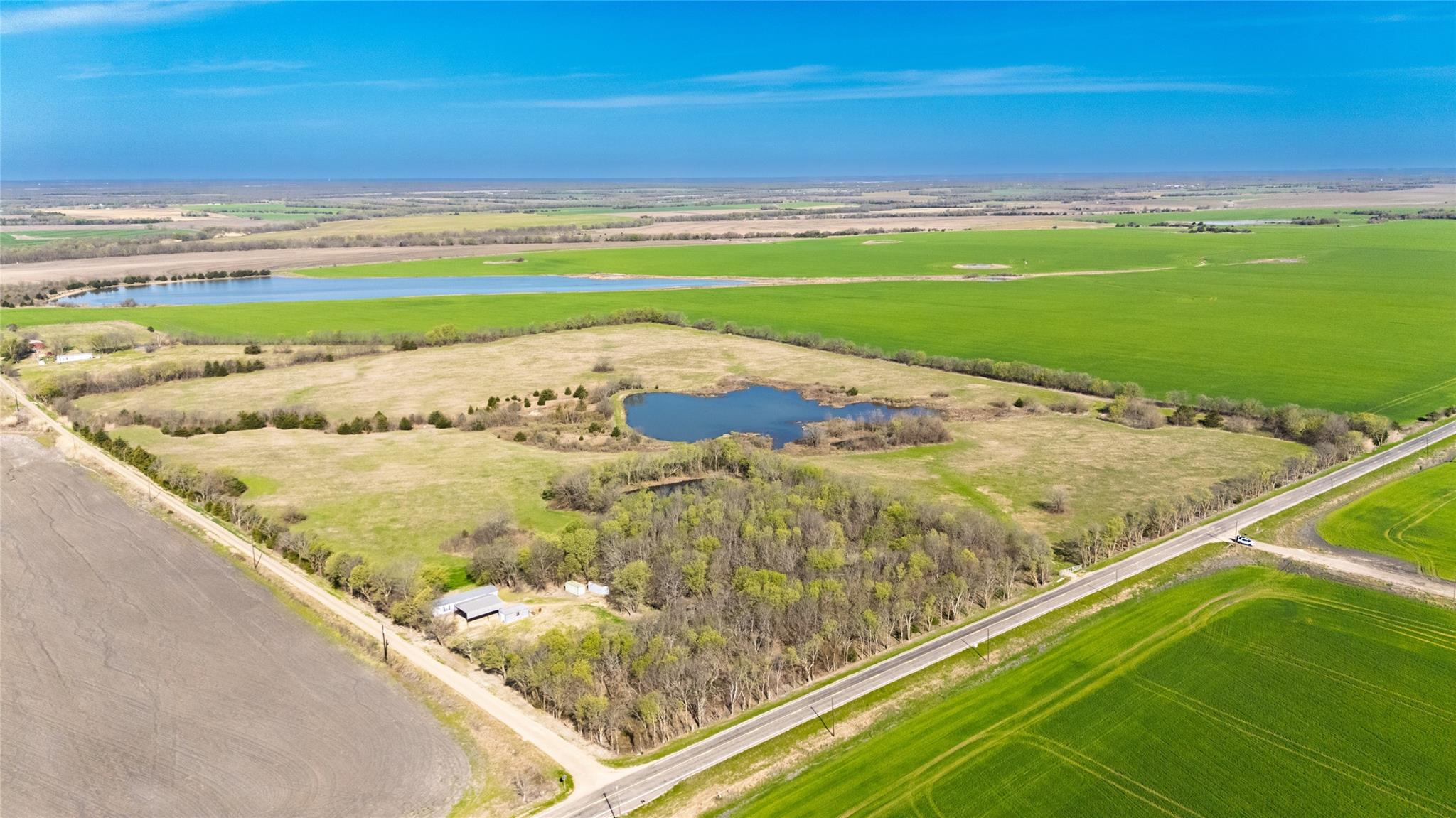 main property photo 37