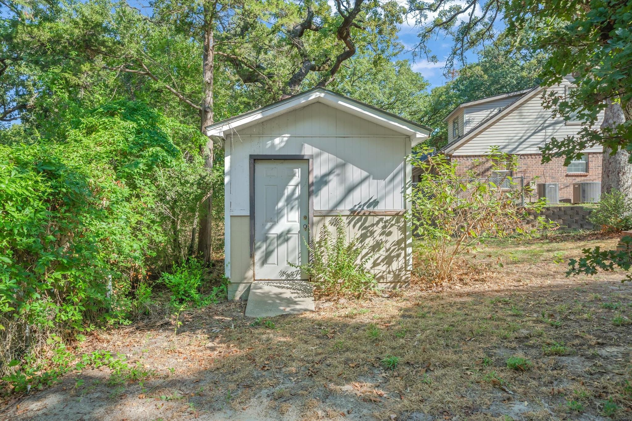 main property photo 35