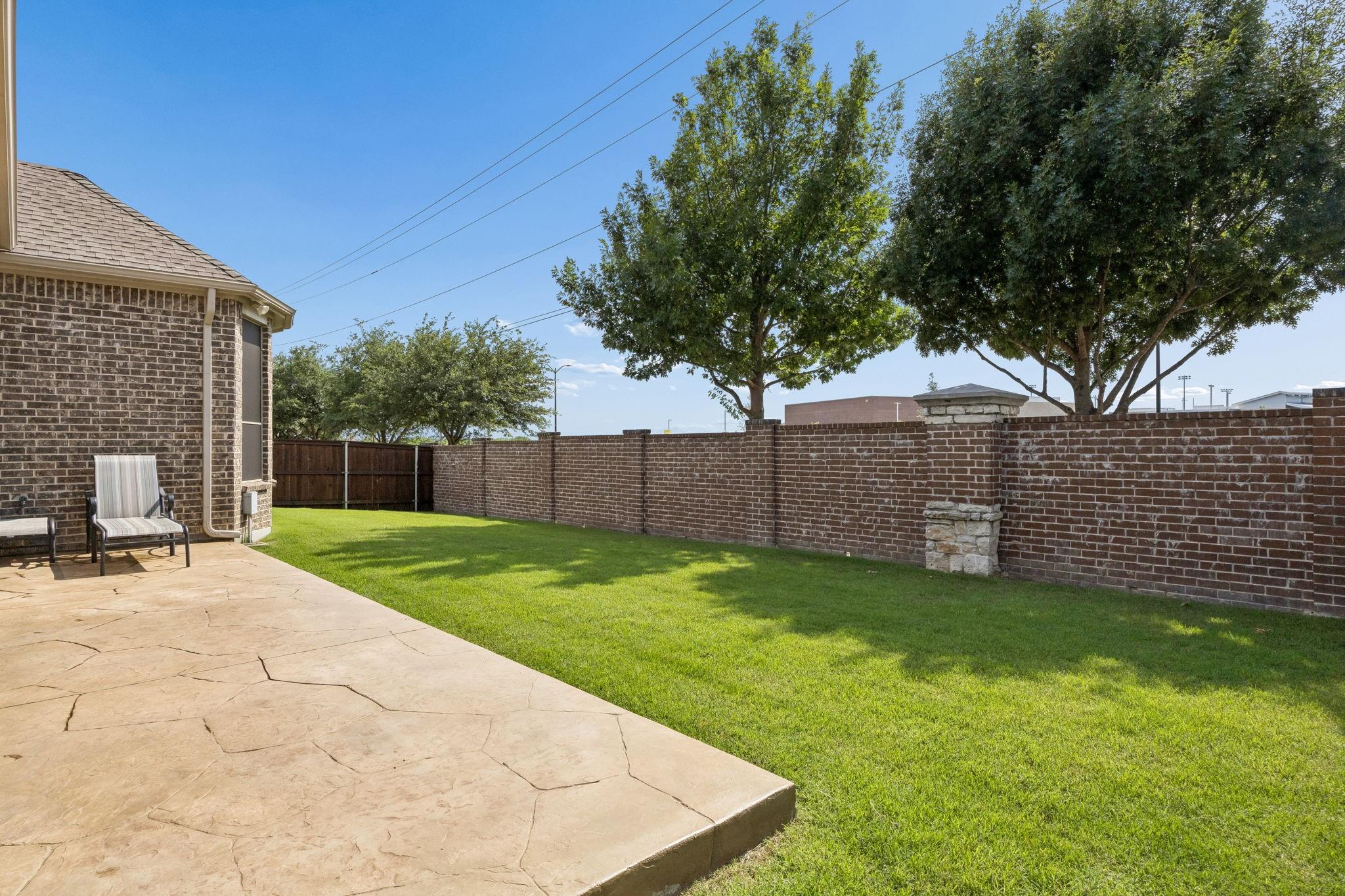 main property photo 33