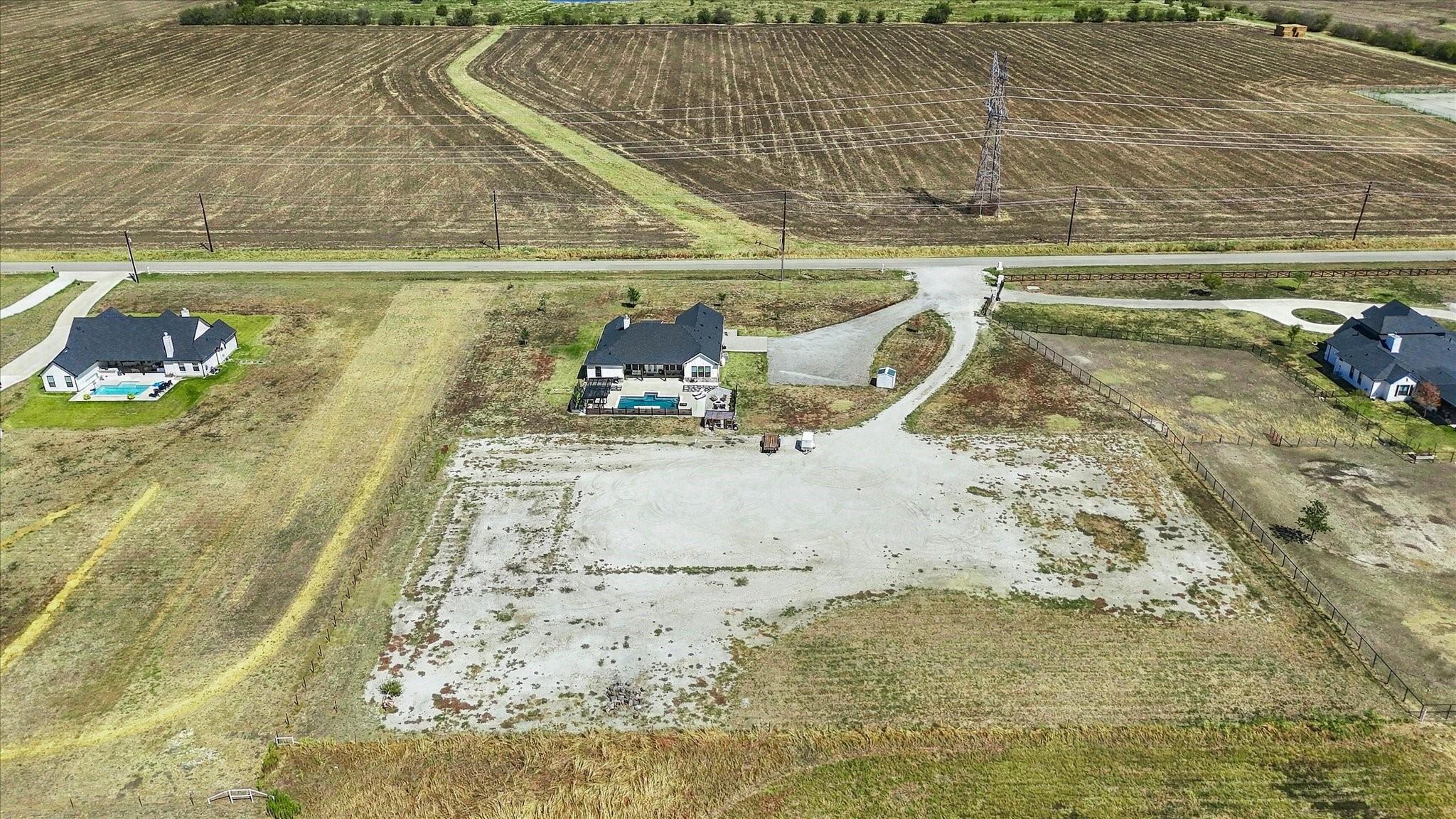 main property photo 26