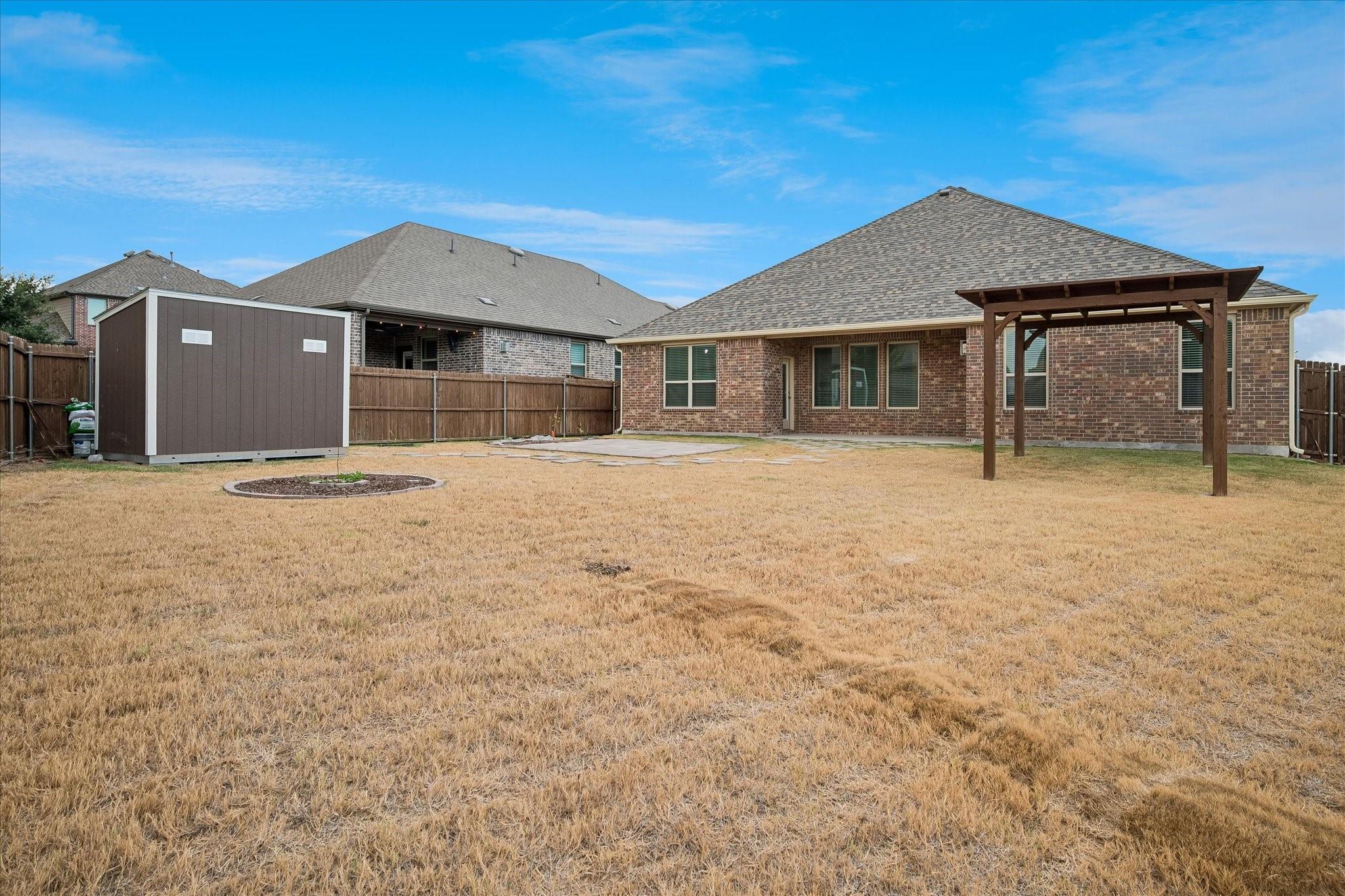 main property photo 13