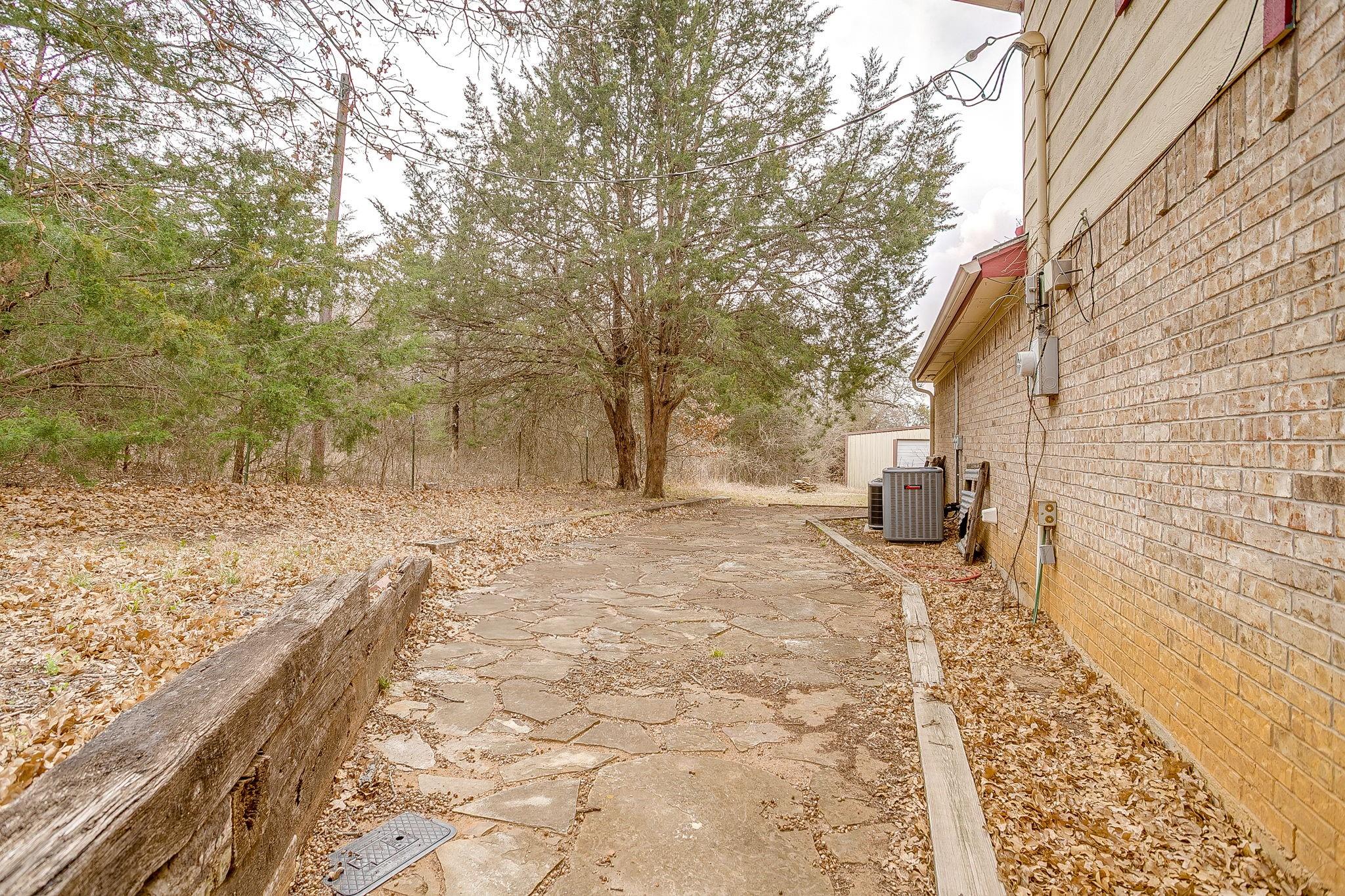 main property photo 33