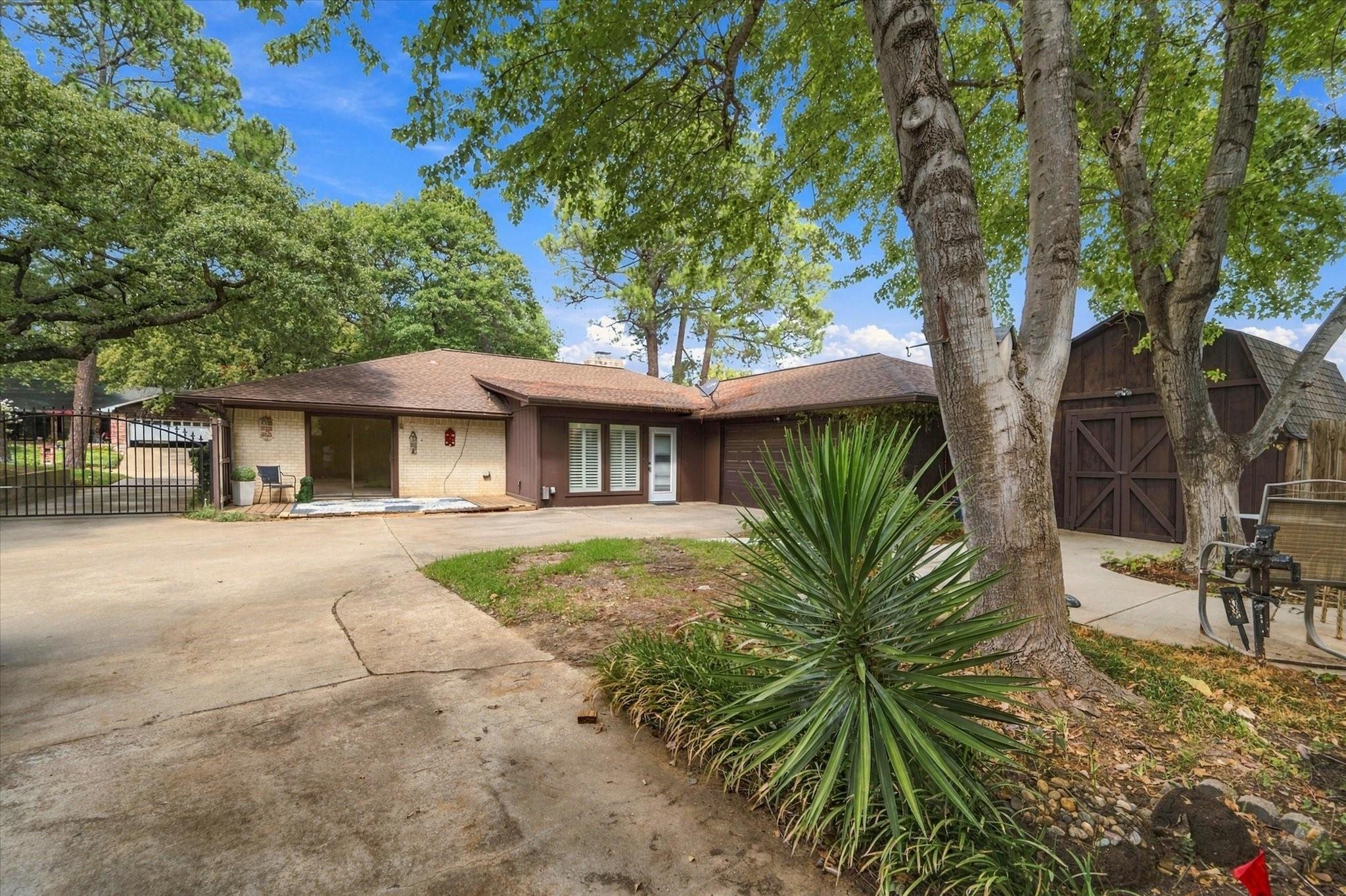main property photo 26
