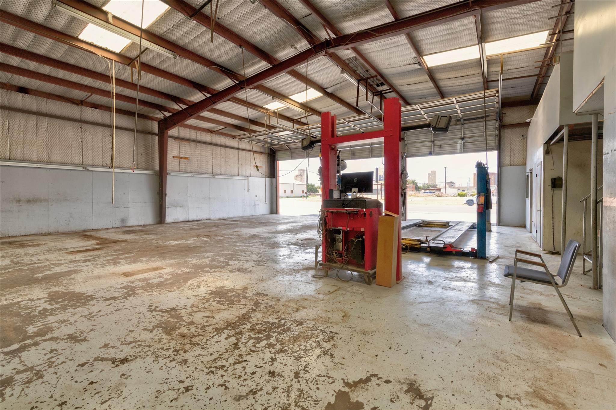 main property photo 16