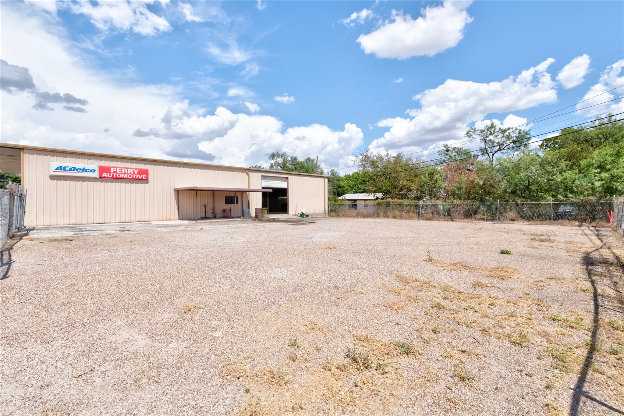 main property photo 32