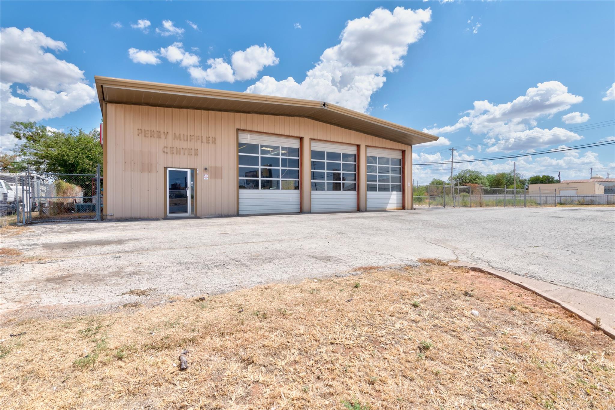 main property photo 5