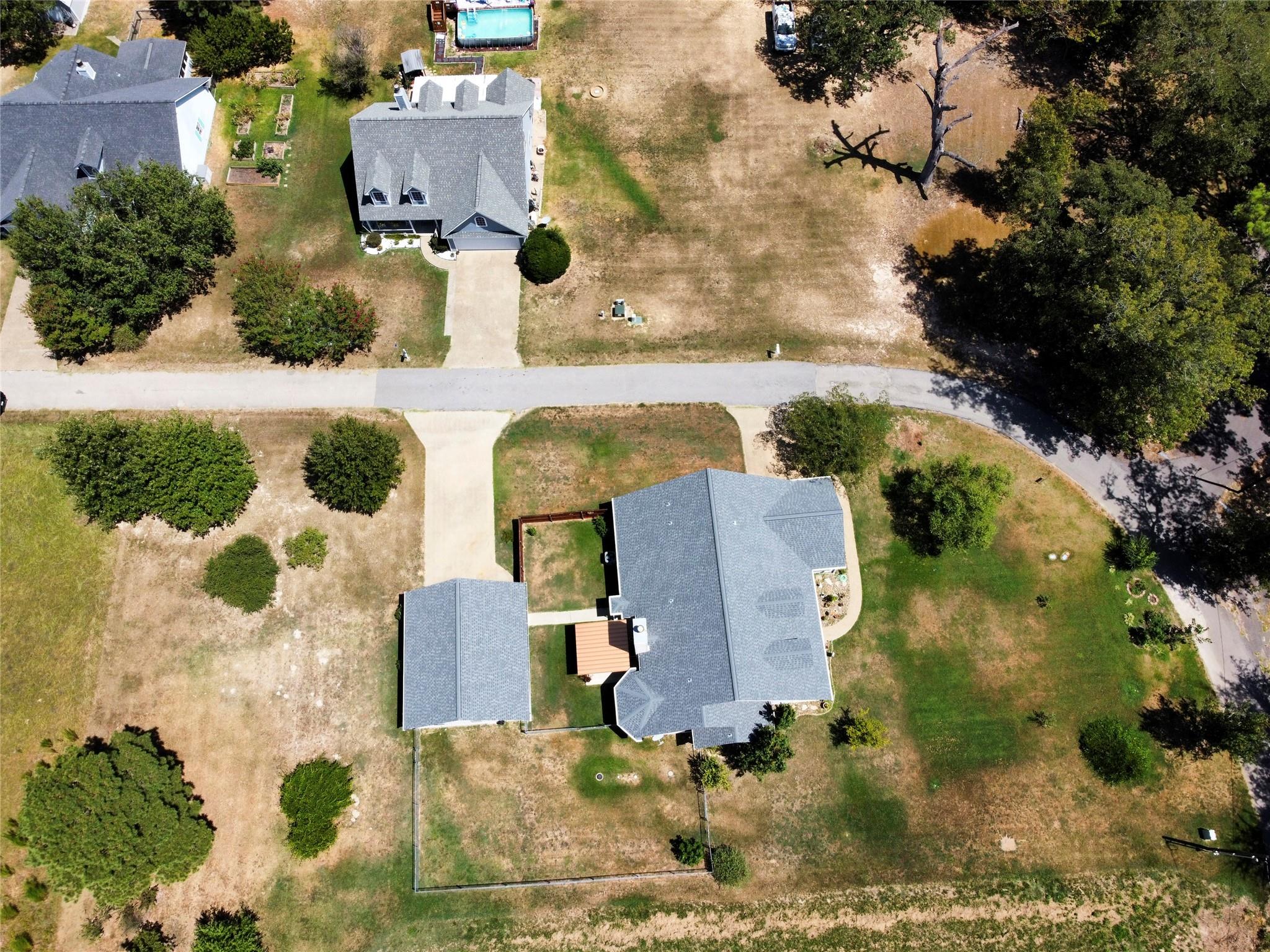 main property photo 31