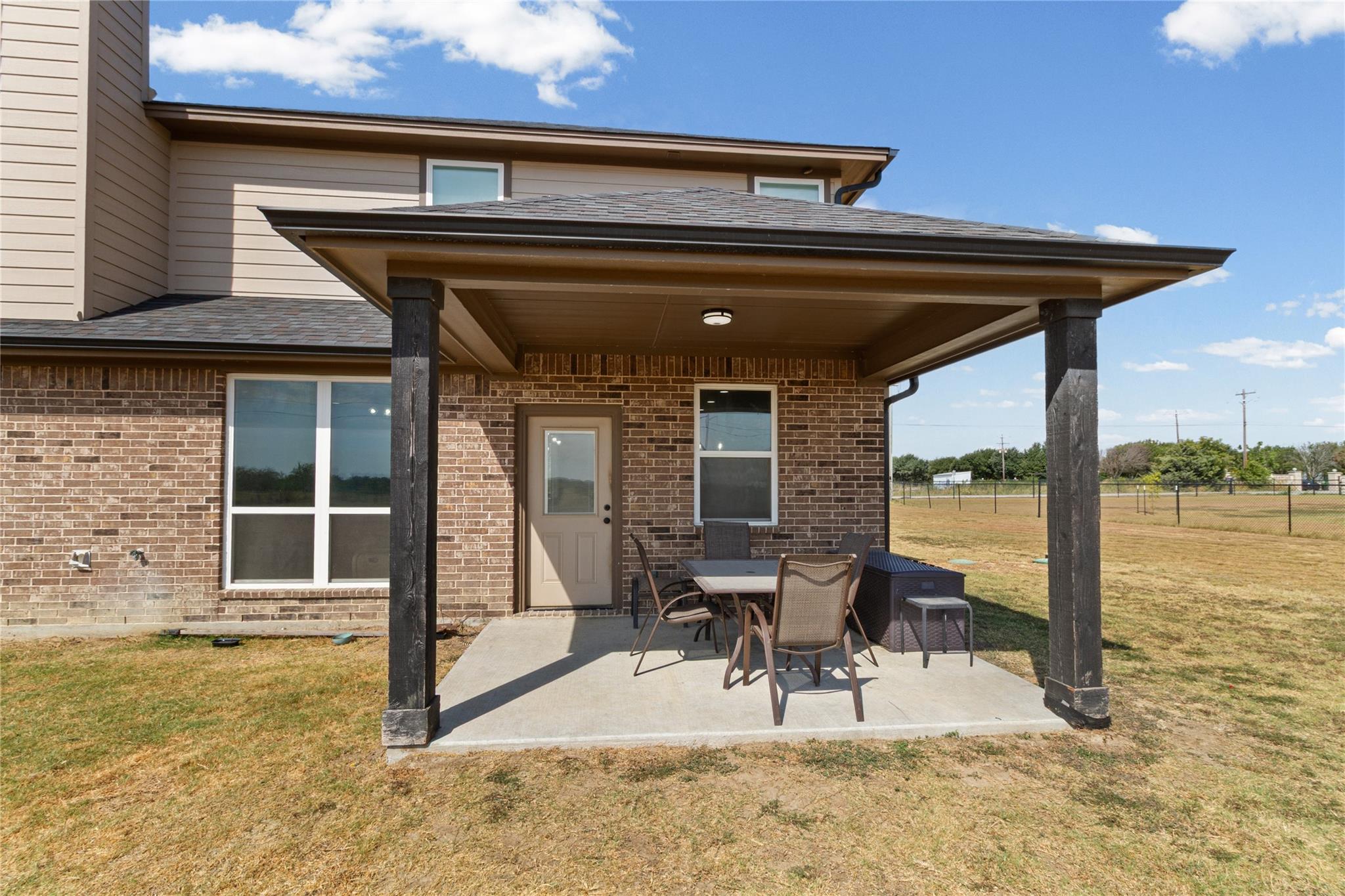 main property photo 25