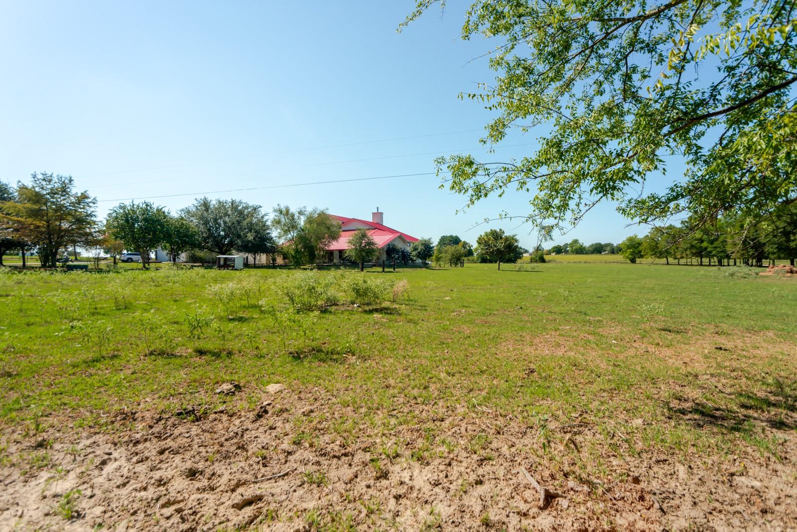 main property photo 7