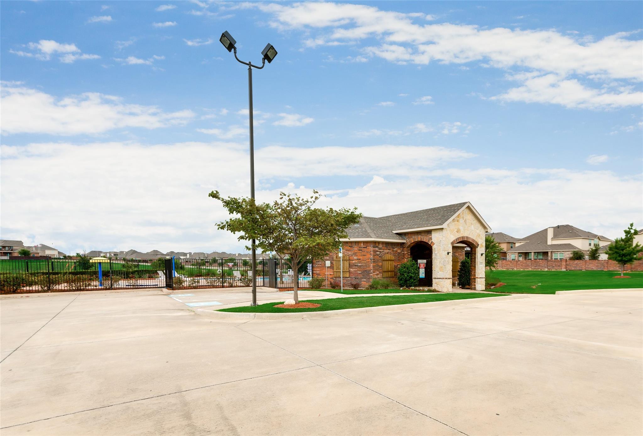 main property photo 20