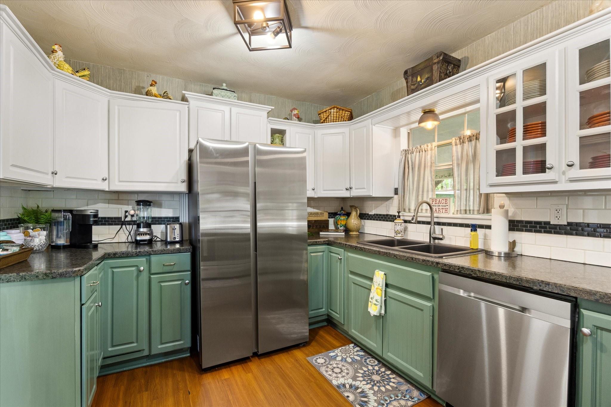 main property photo 9