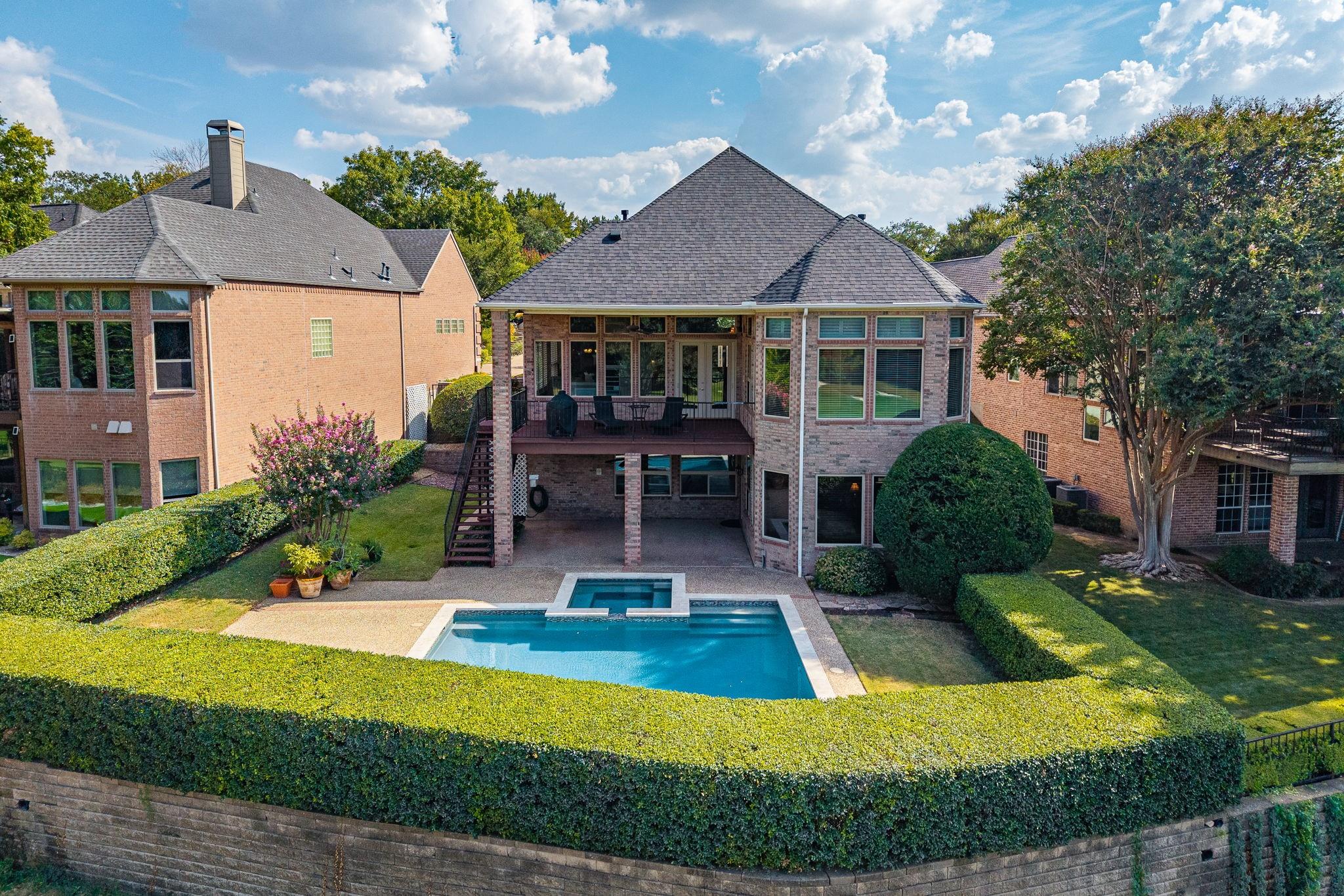 main property photo 4