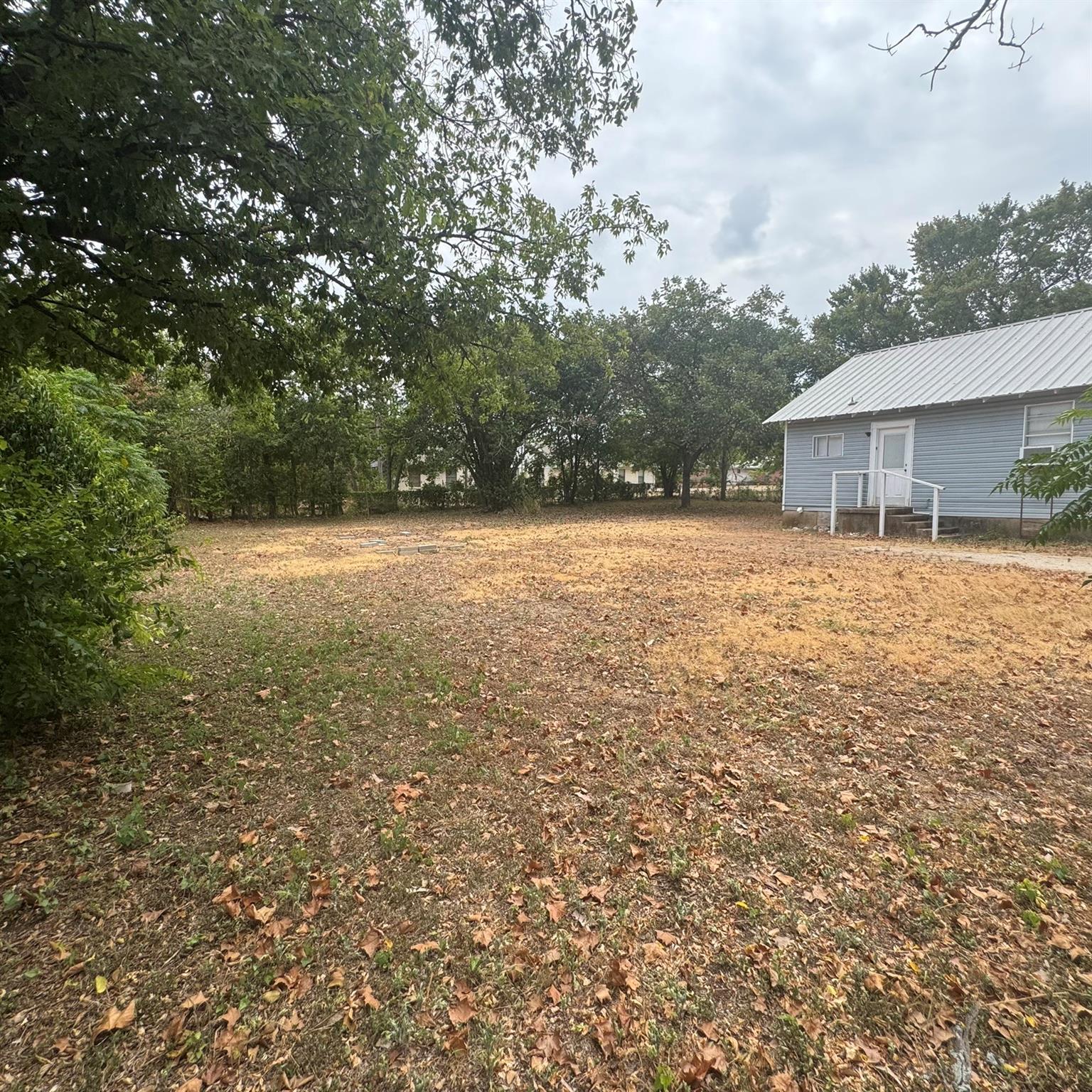 main property photo 23