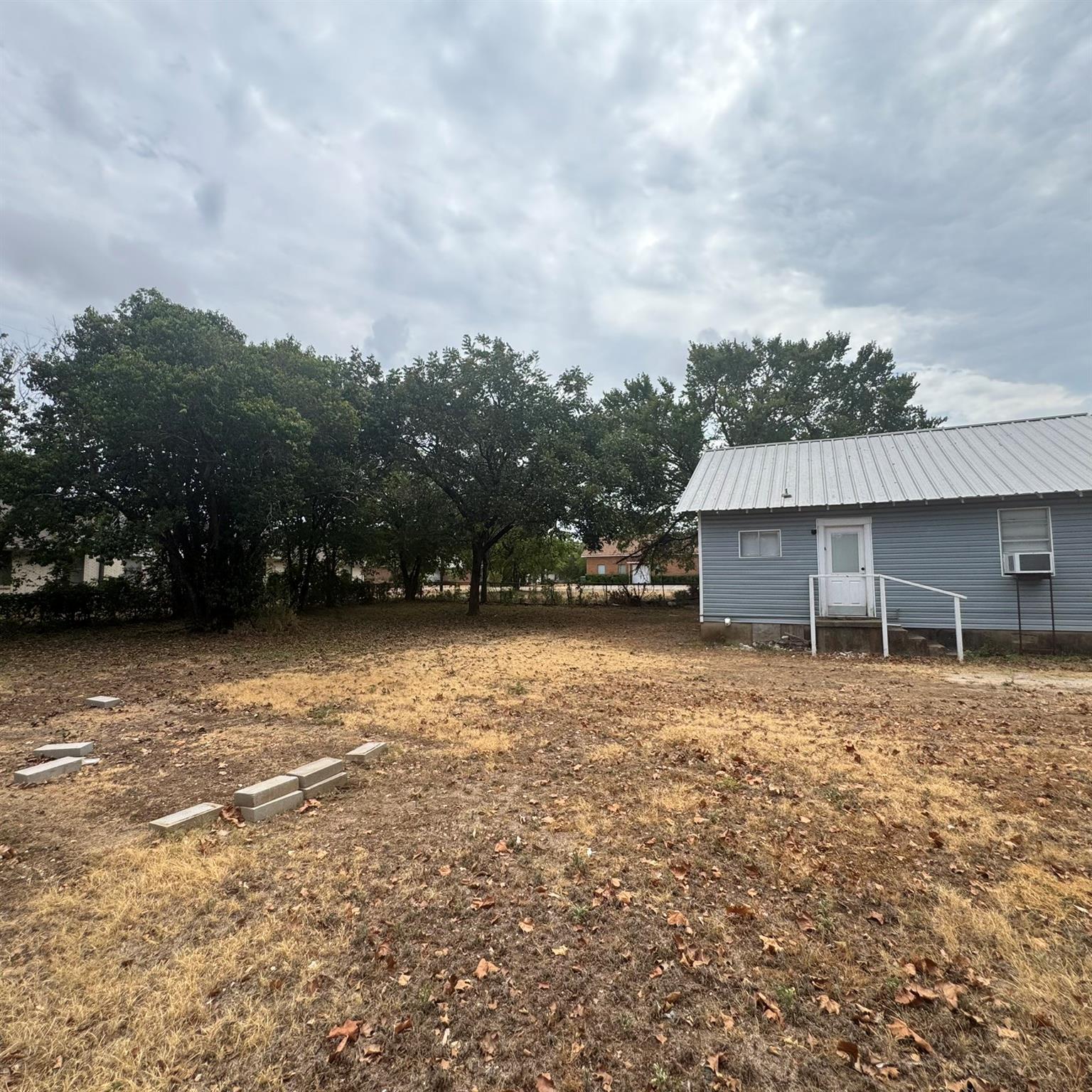 main property photo 24