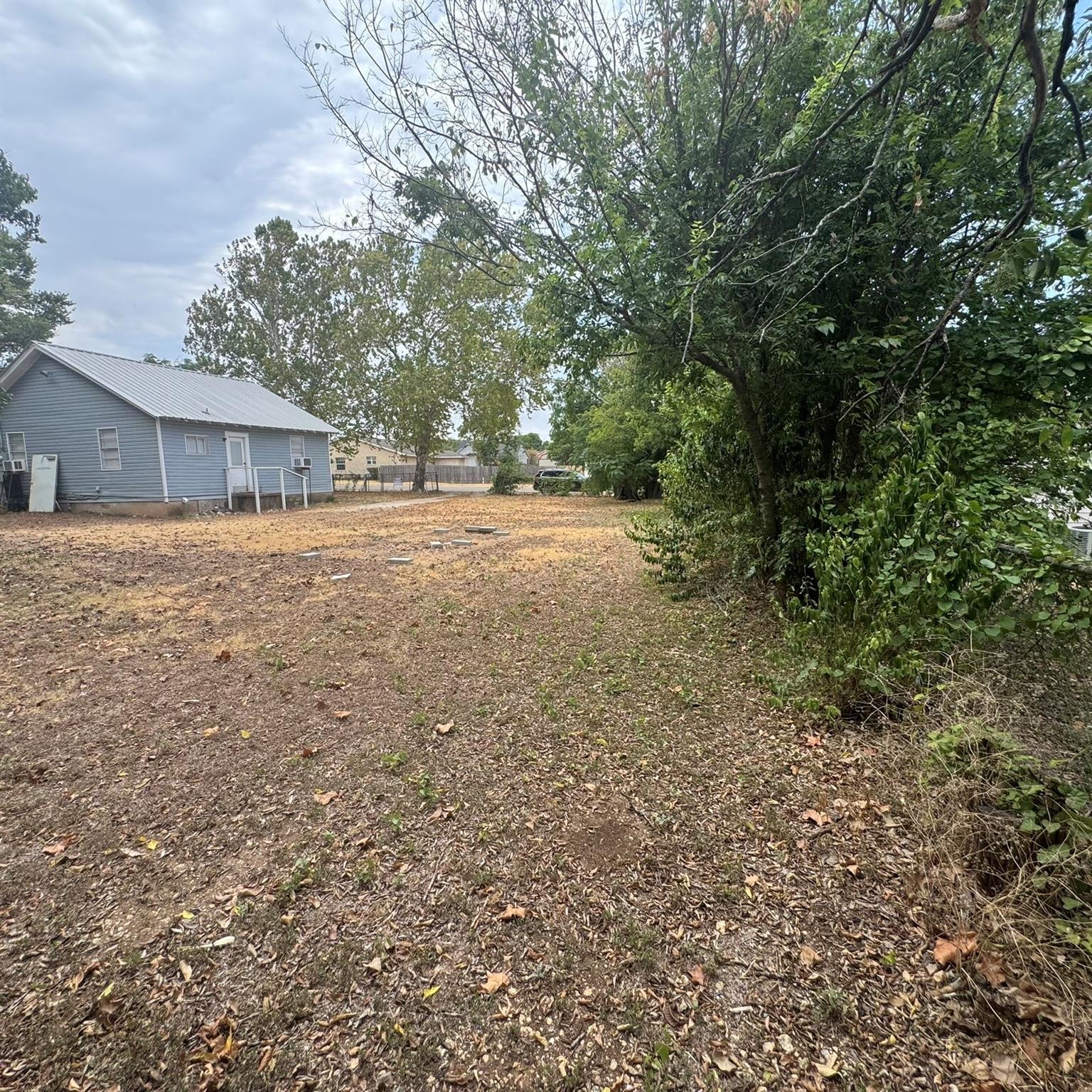 main property photo 25