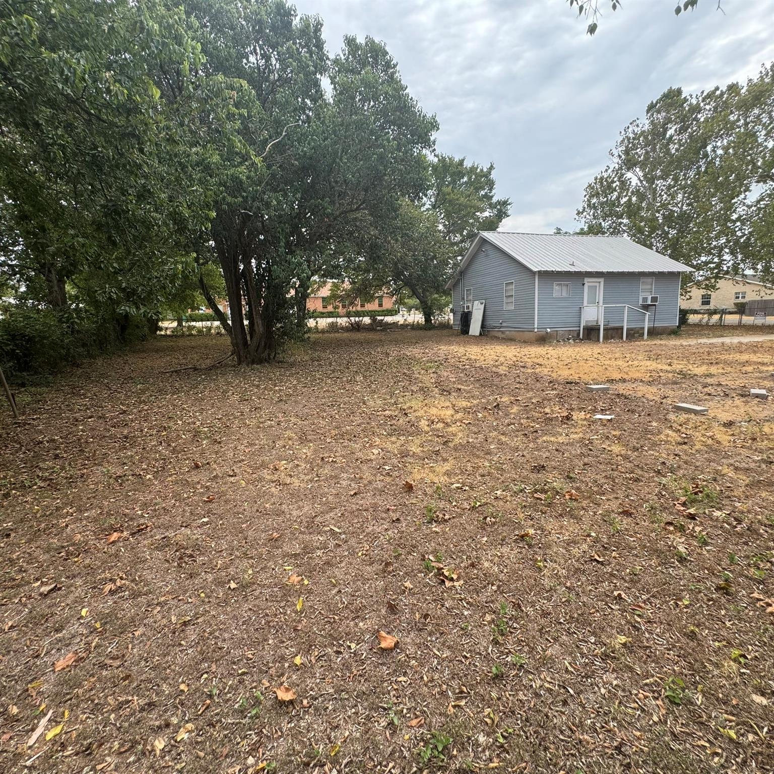 main property photo 29