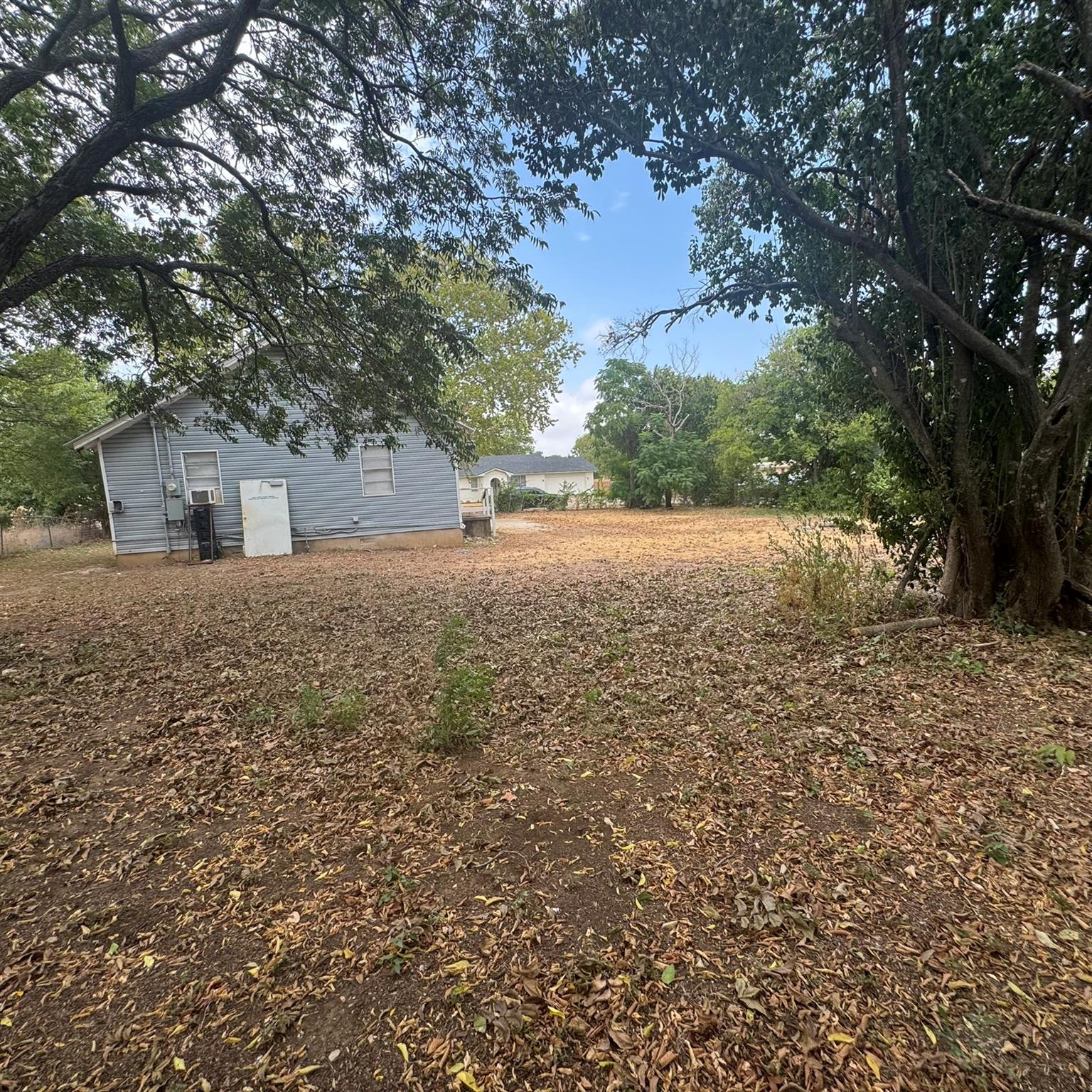 main property photo 31