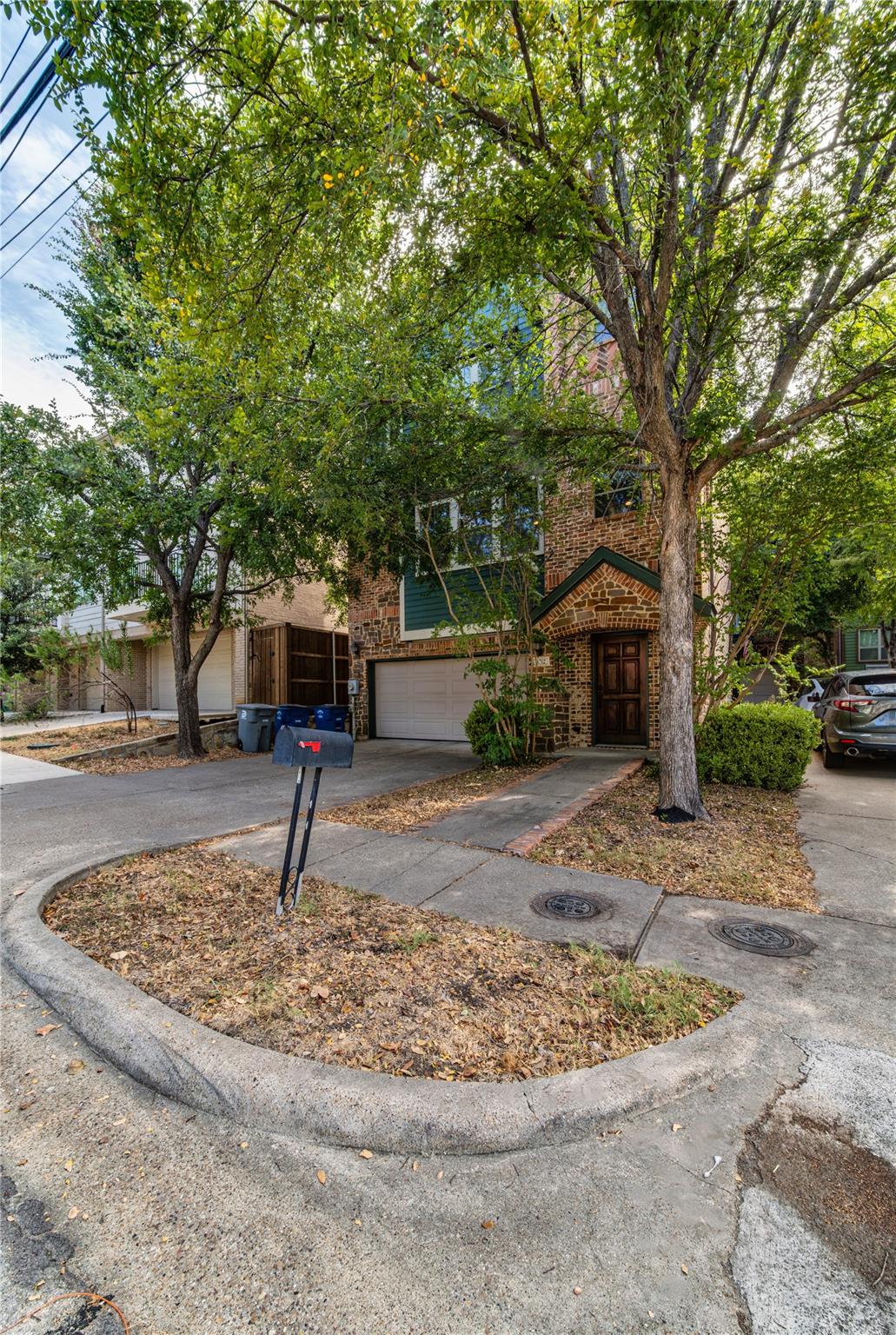 main property photo 17