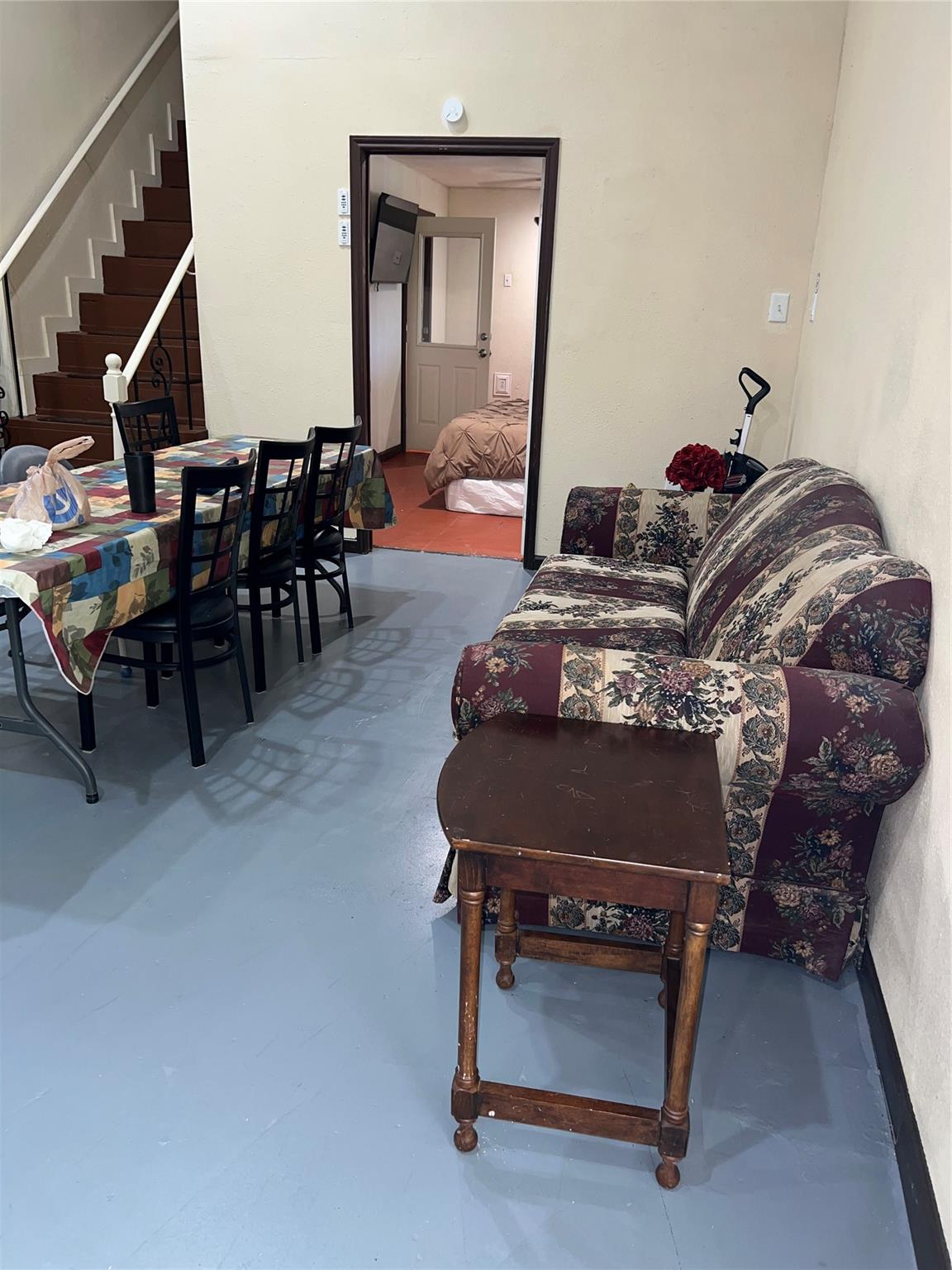 main property photo 23