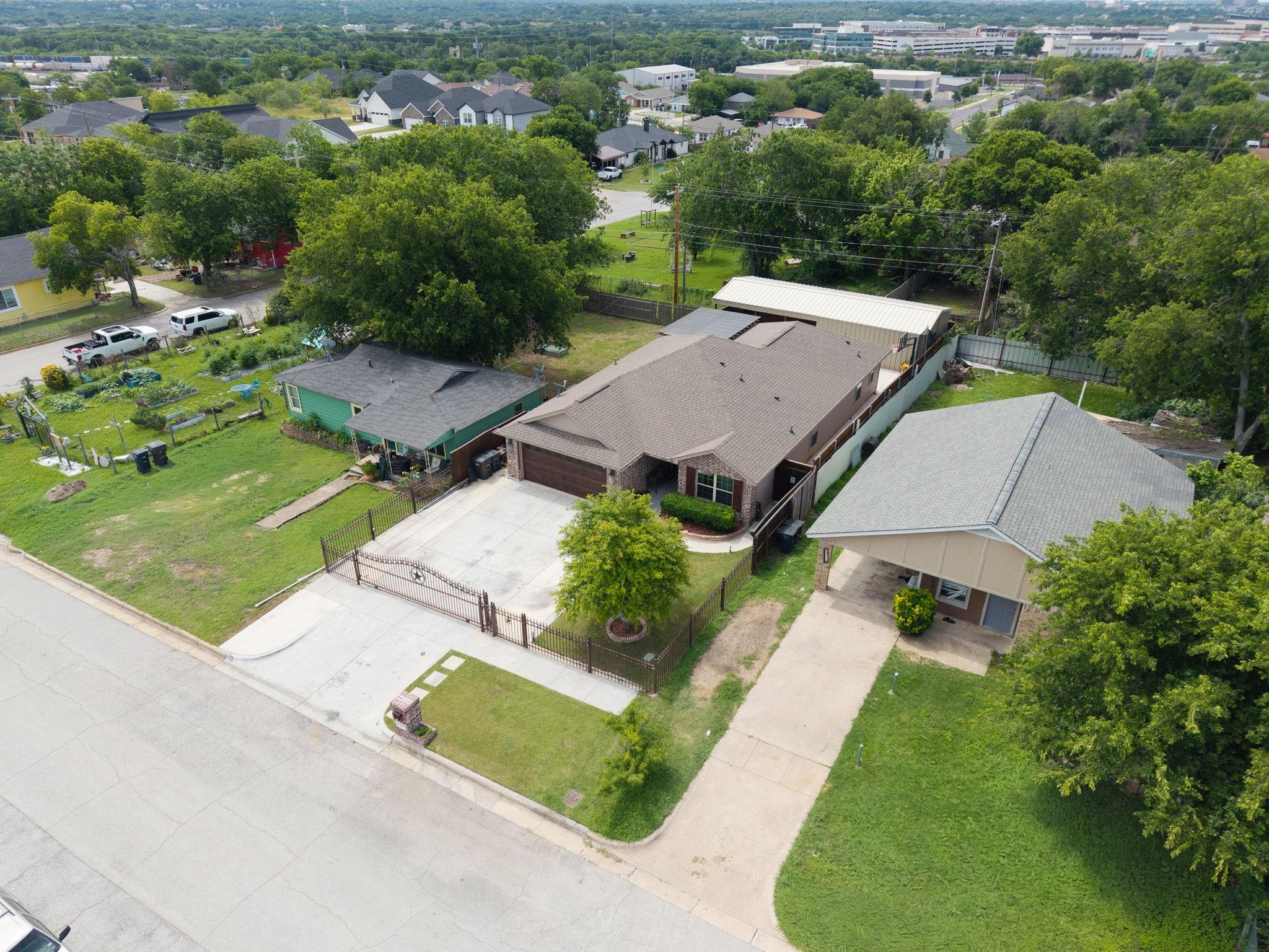main property photo 26