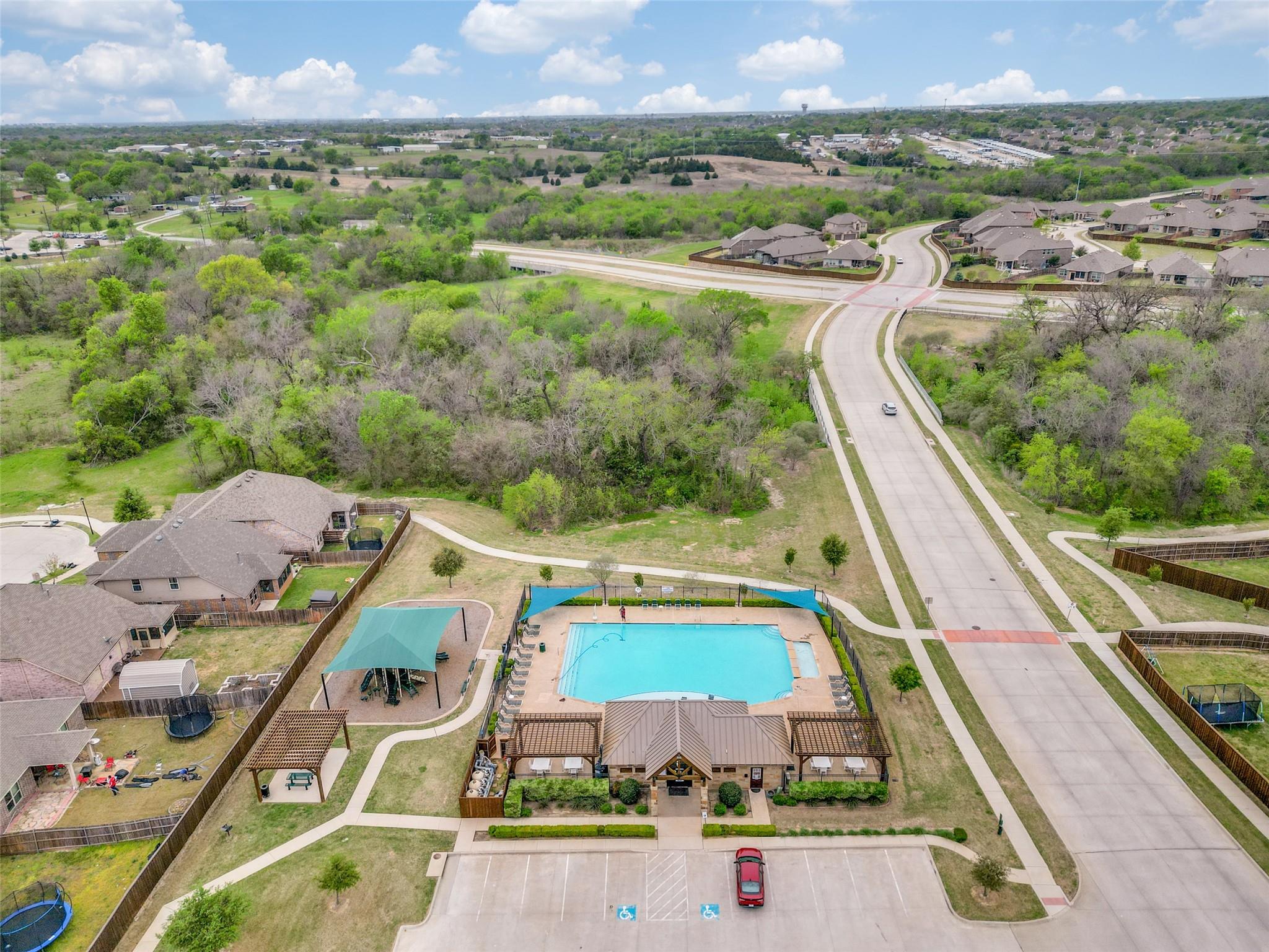 main property photo 25