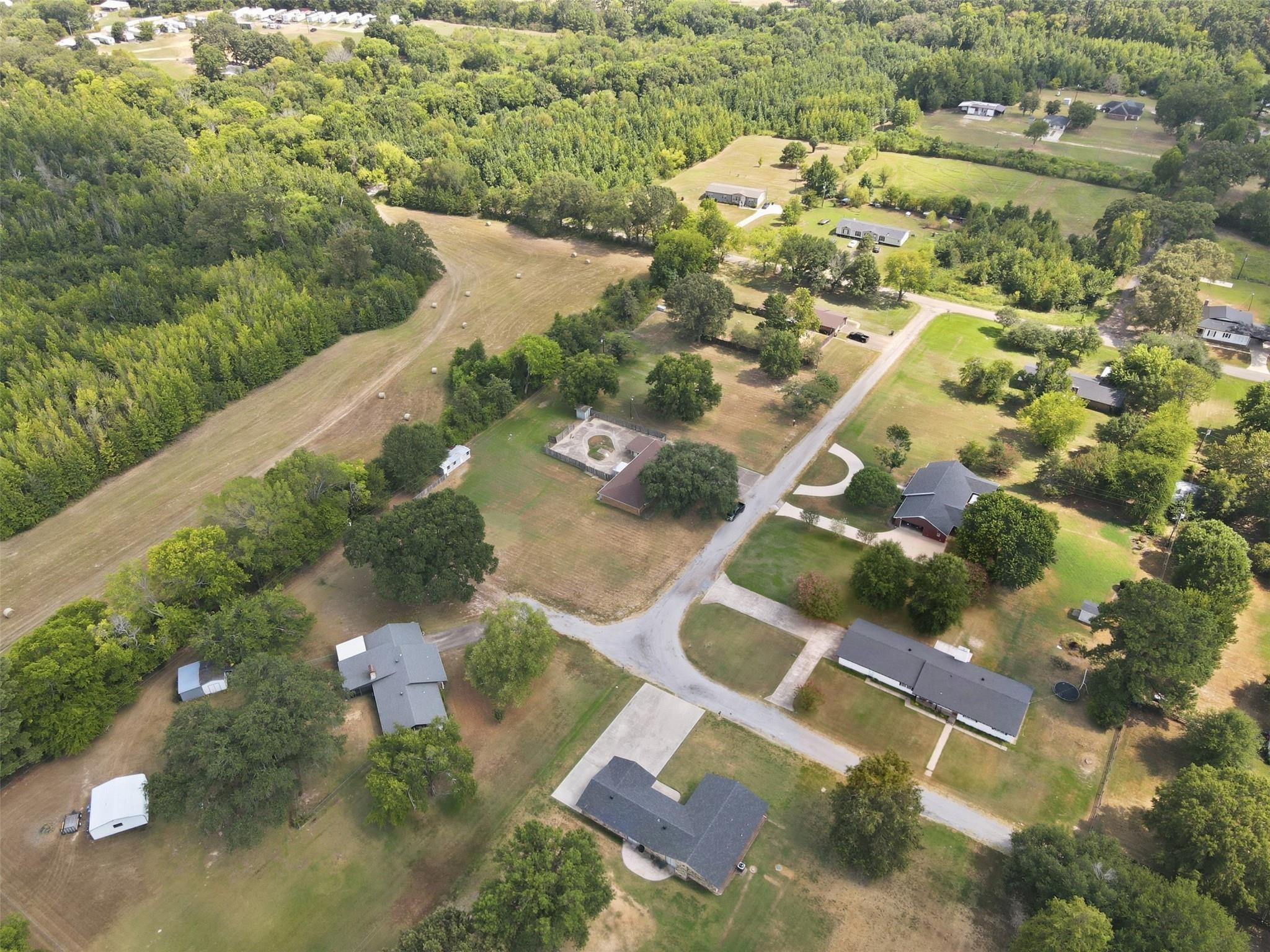 main property photo 39