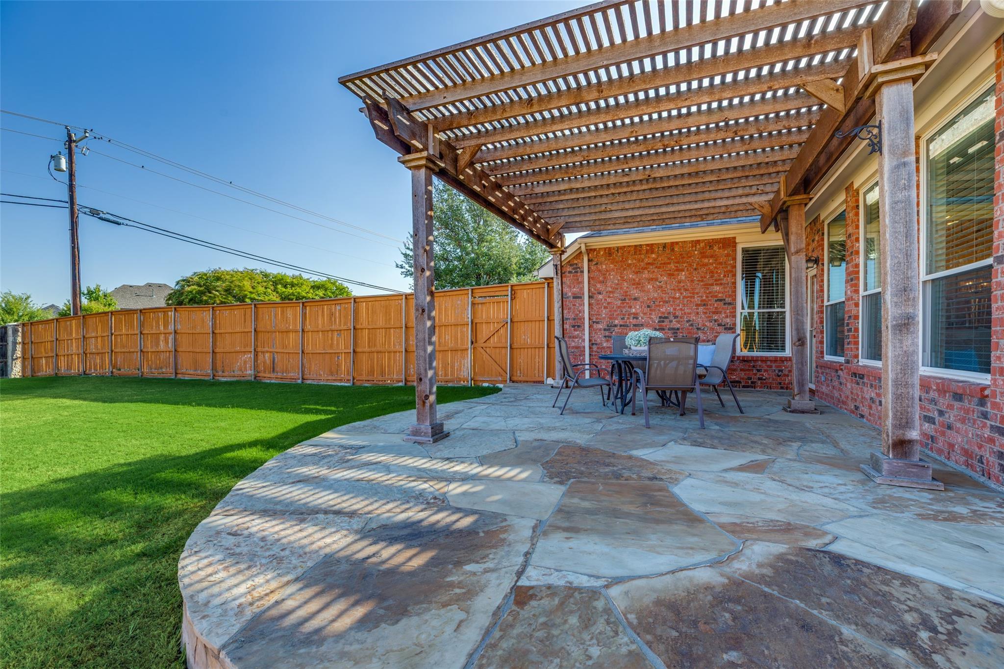 main property photo 22