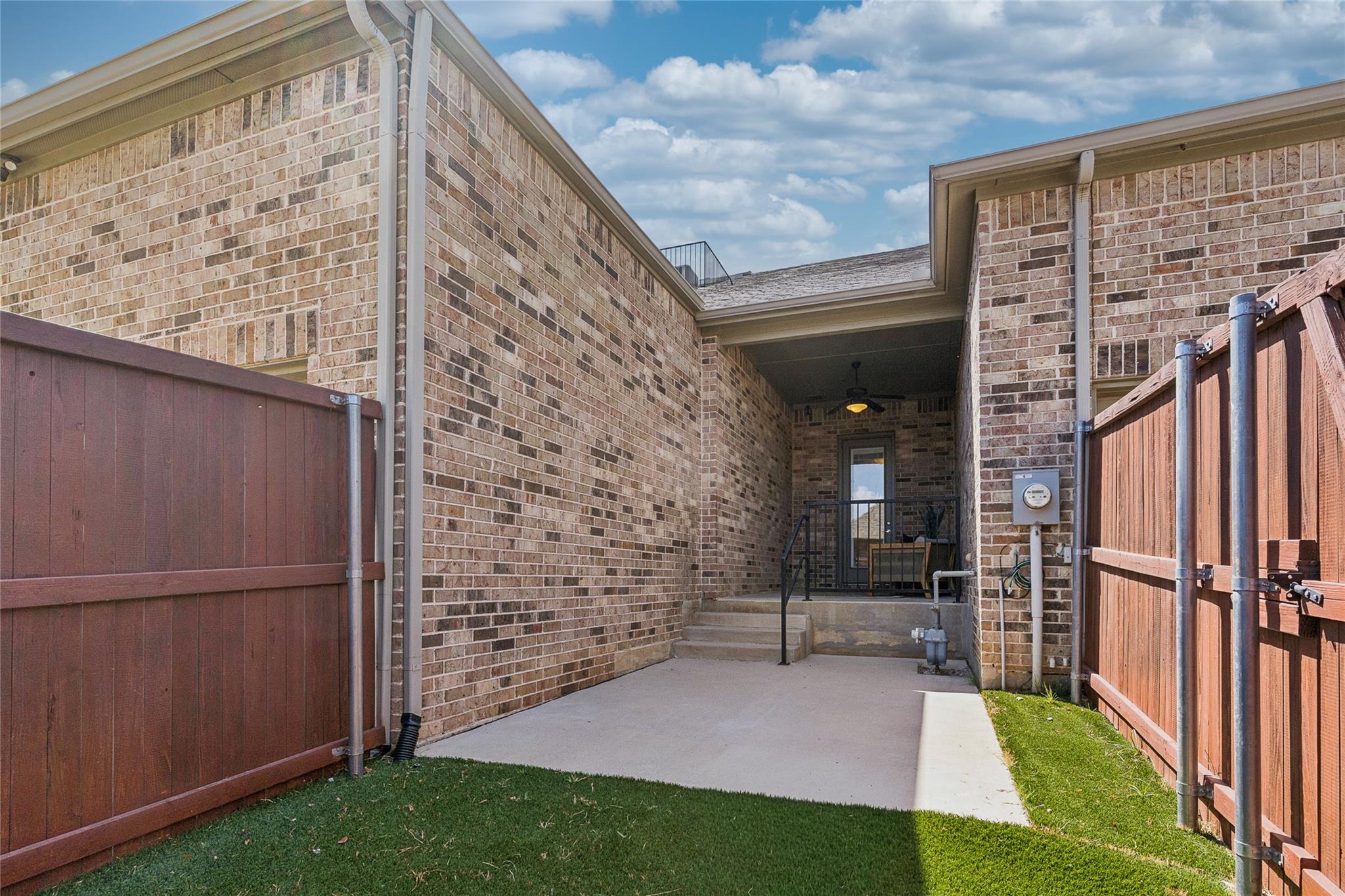 main property photo 26