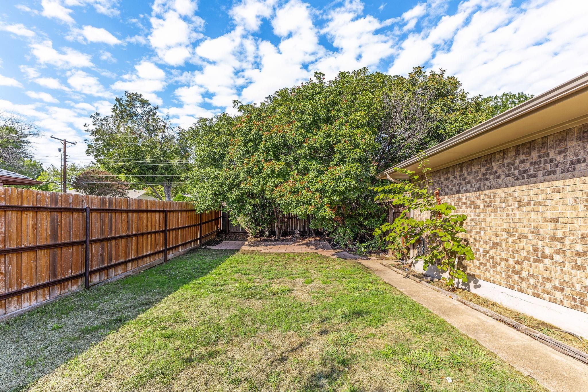 main property photo 16