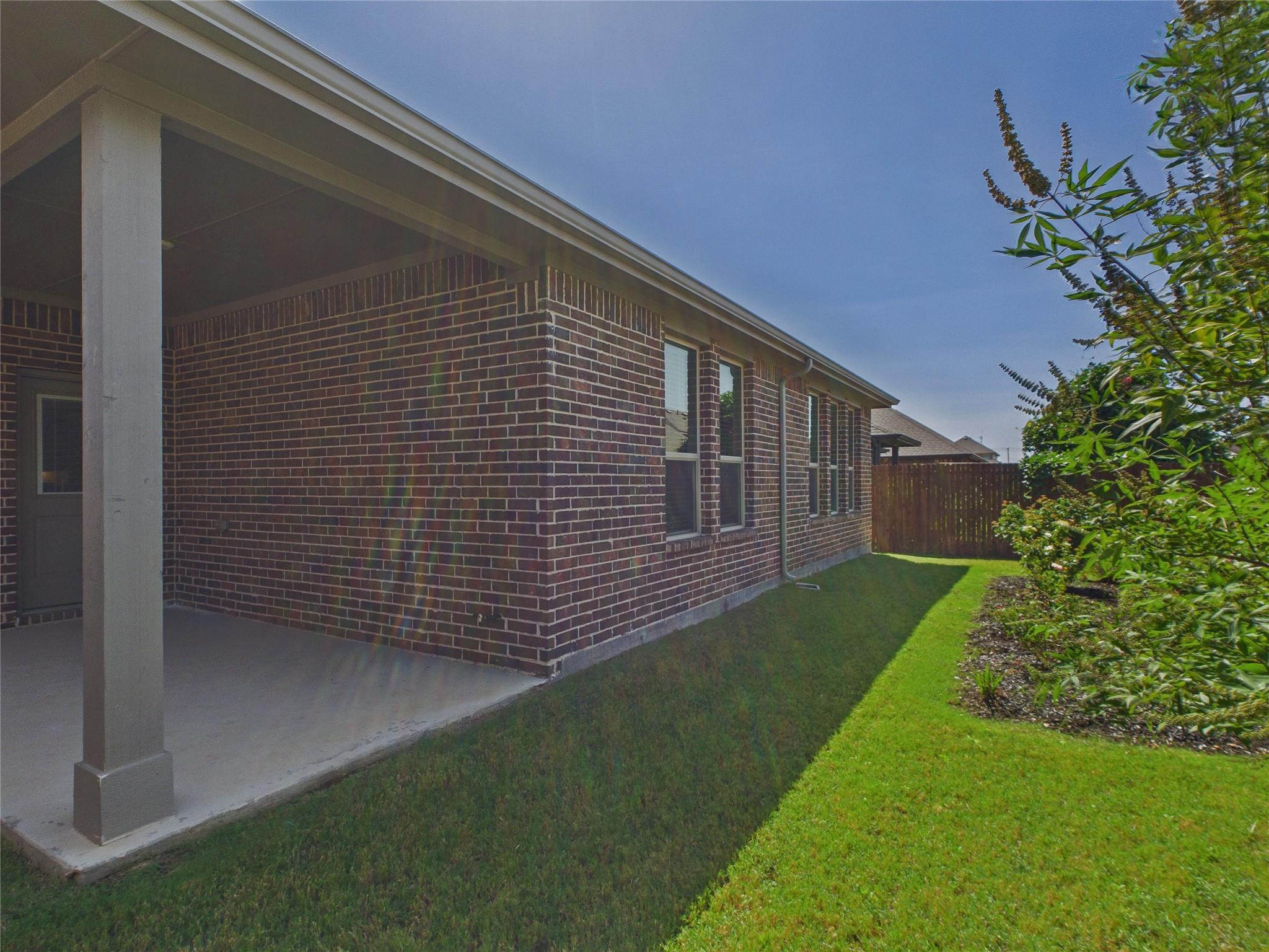 main property photo 16