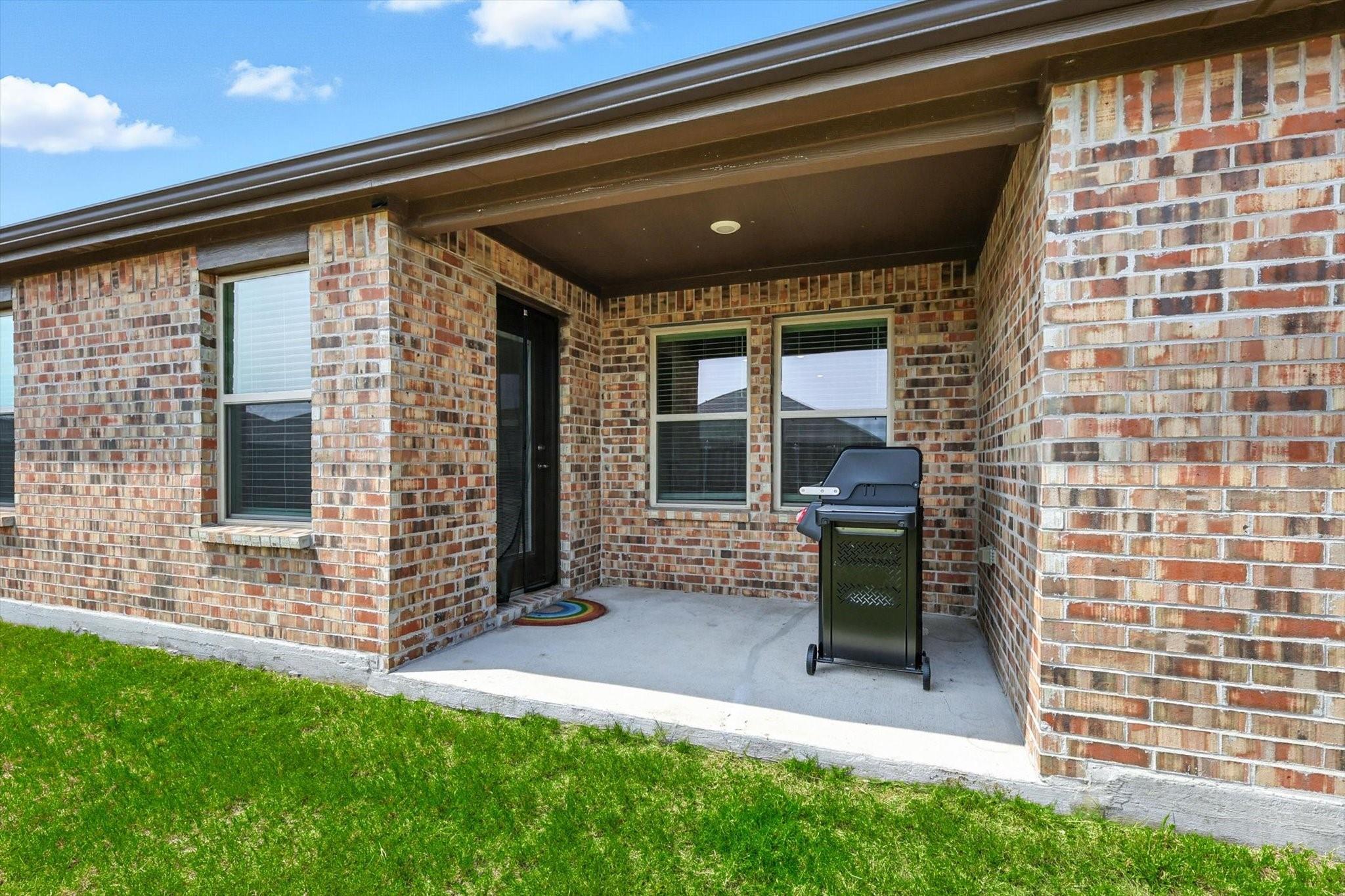 main property photo 25