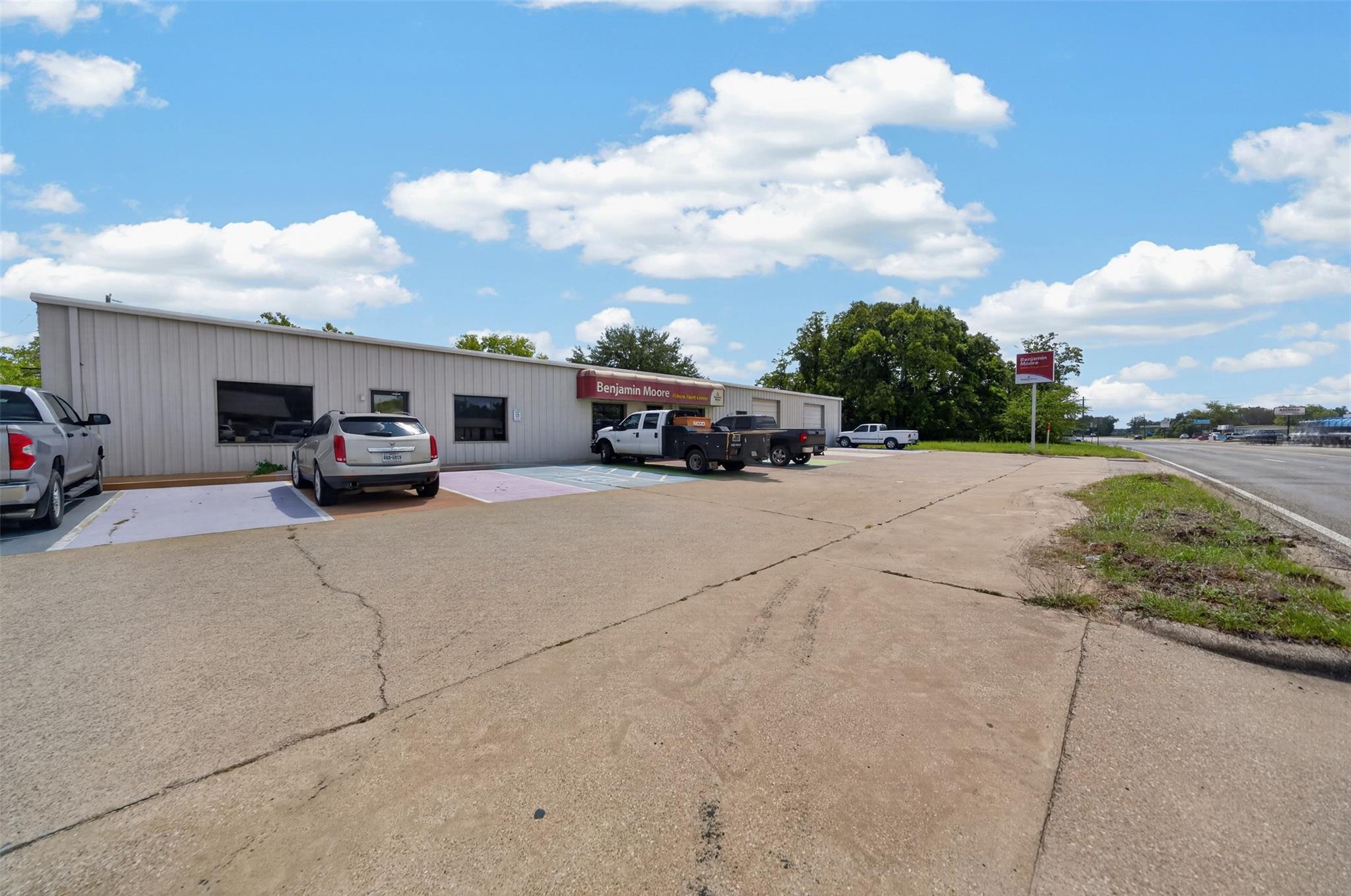 main property photo 2