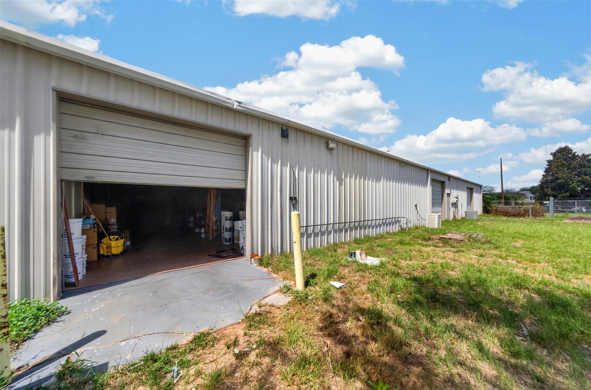 main property photo 30