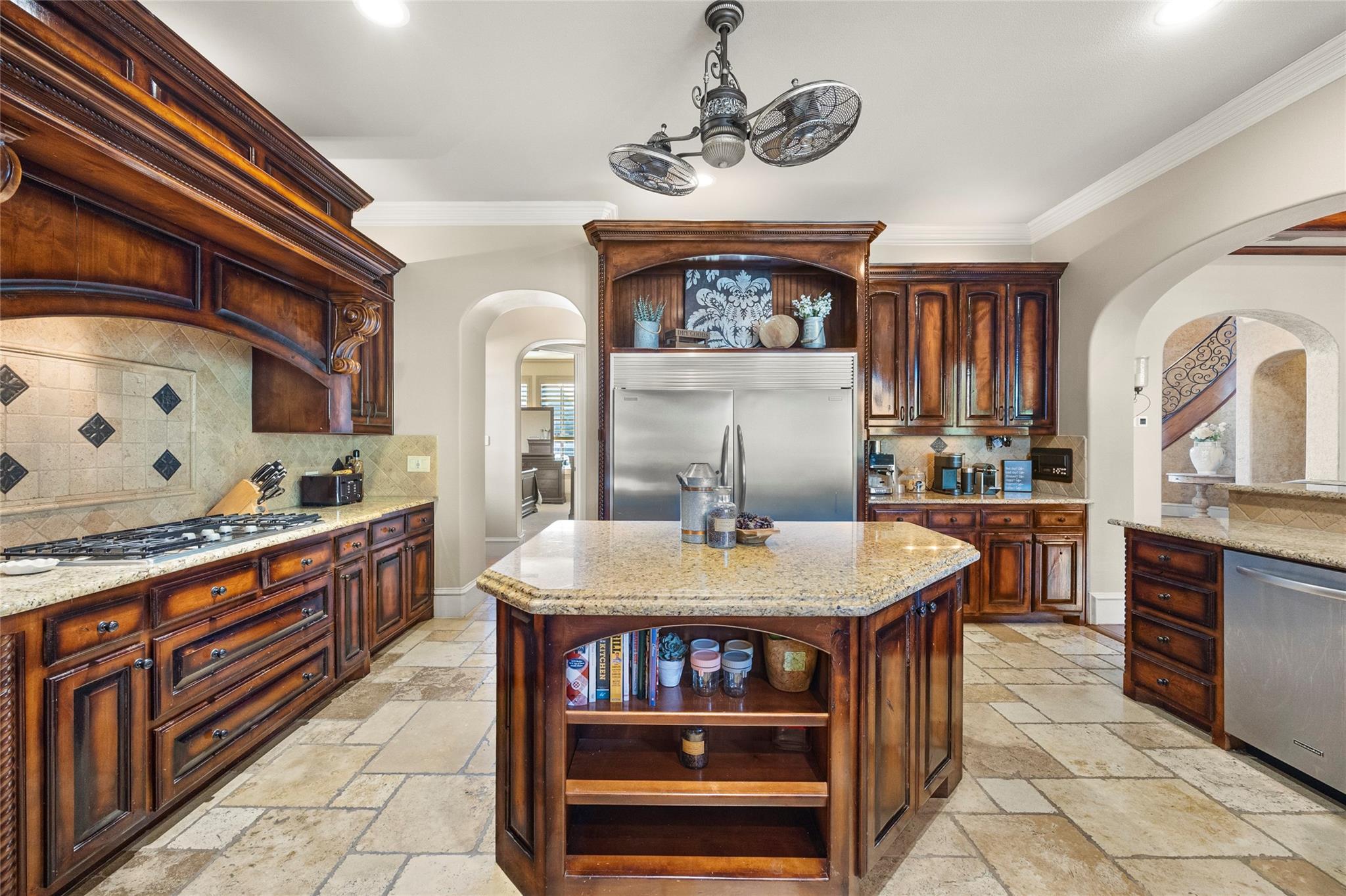 main property photo 10